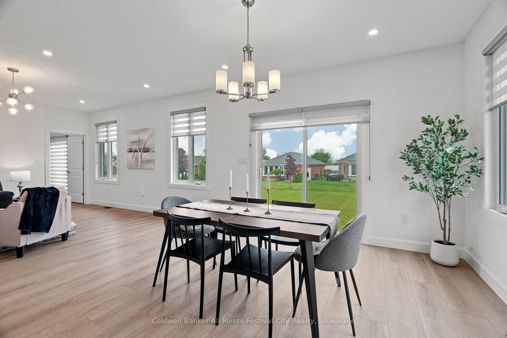 Photo 24 of 432 Coast Drive S, Goderich, Goderich (Town) — HOMEH