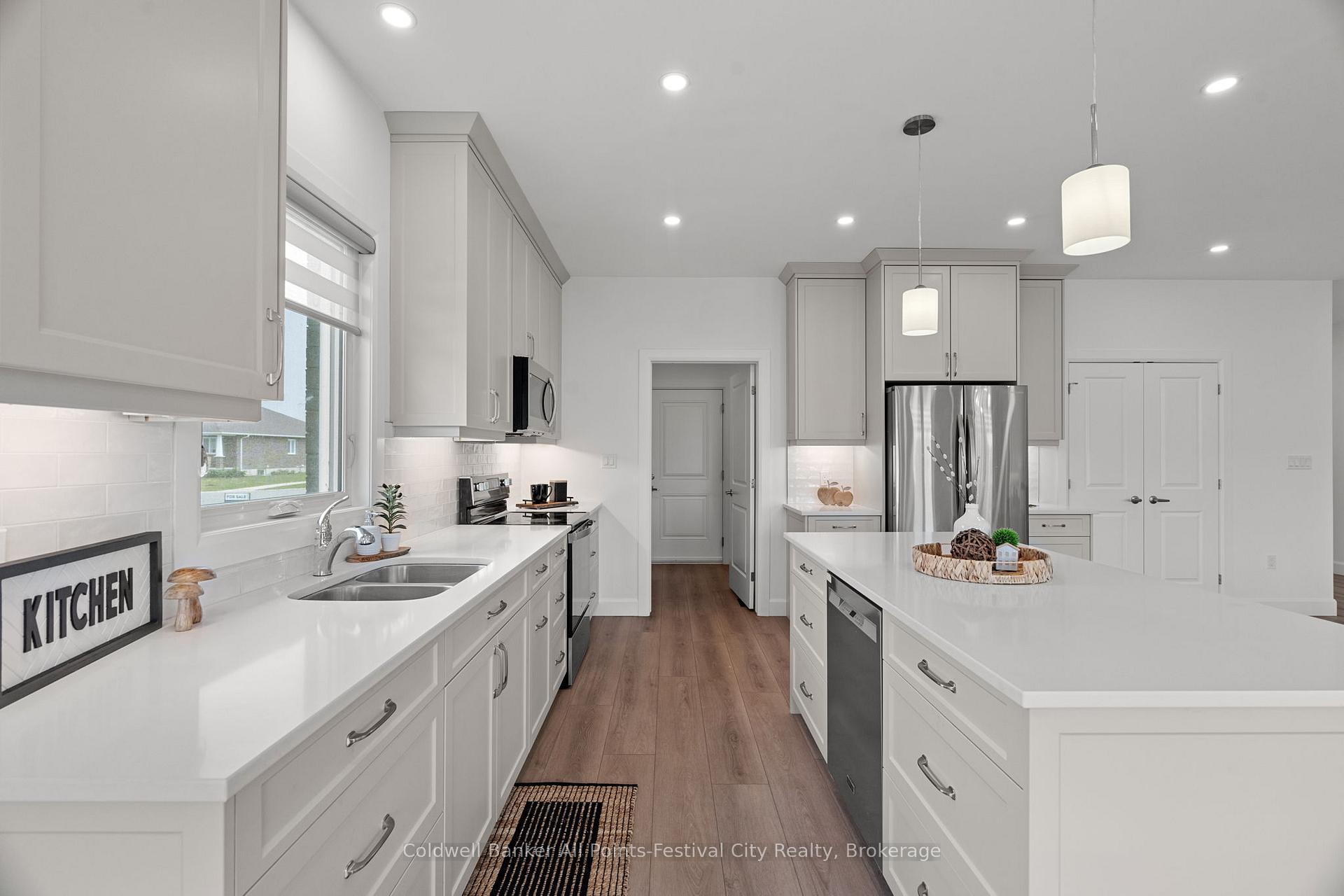 Photo 27 of 432 Coast Drive S, Goderich, Goderich (Town) — HOMEH