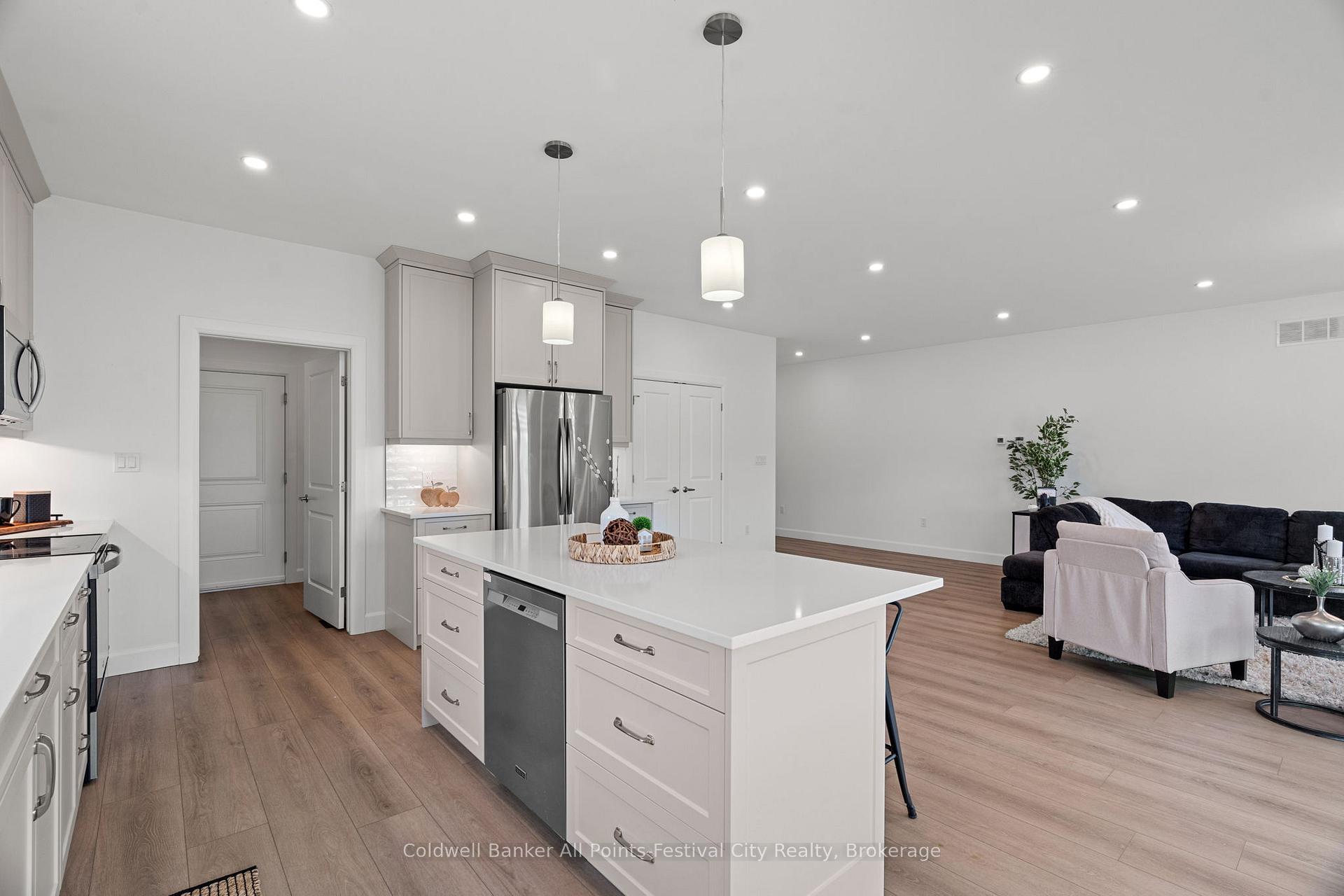 Photo 28 of 432 Coast Drive S, Goderich, Goderich (Town) — HOMEH