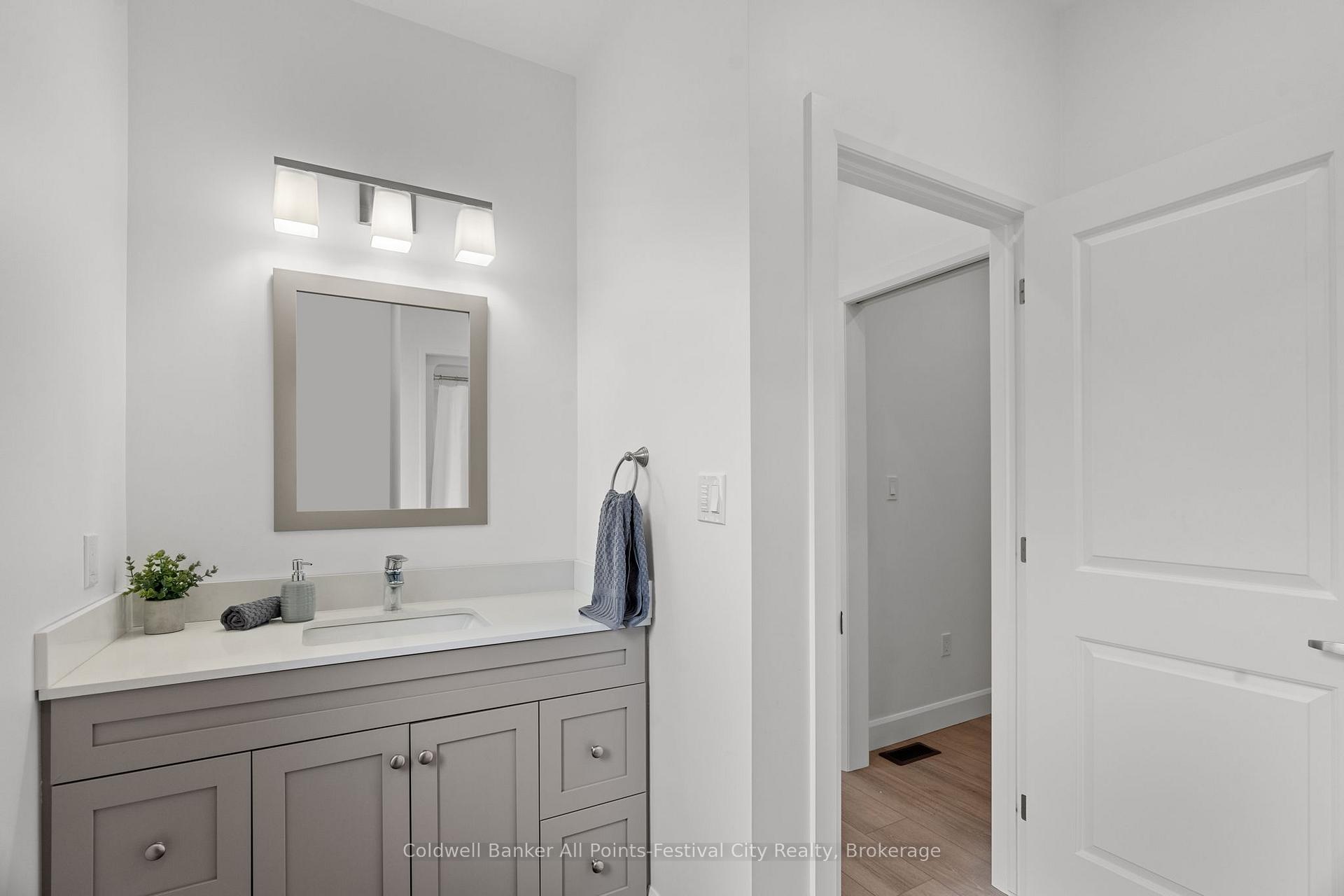 Photo 42 of 432 Coast Drive S, Goderich, Goderich (Town) — HOMEH