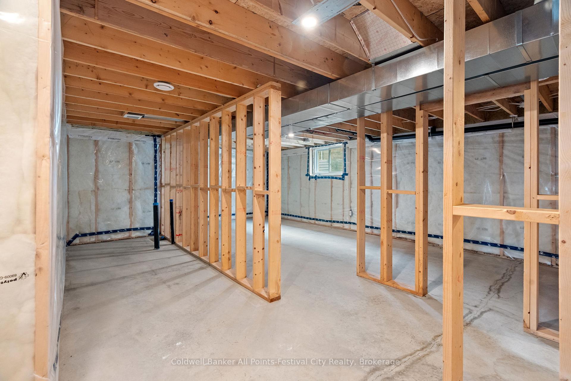 Photo 40 of 432 Coast Drive S, Goderich, Goderich (Town) — HOMEH