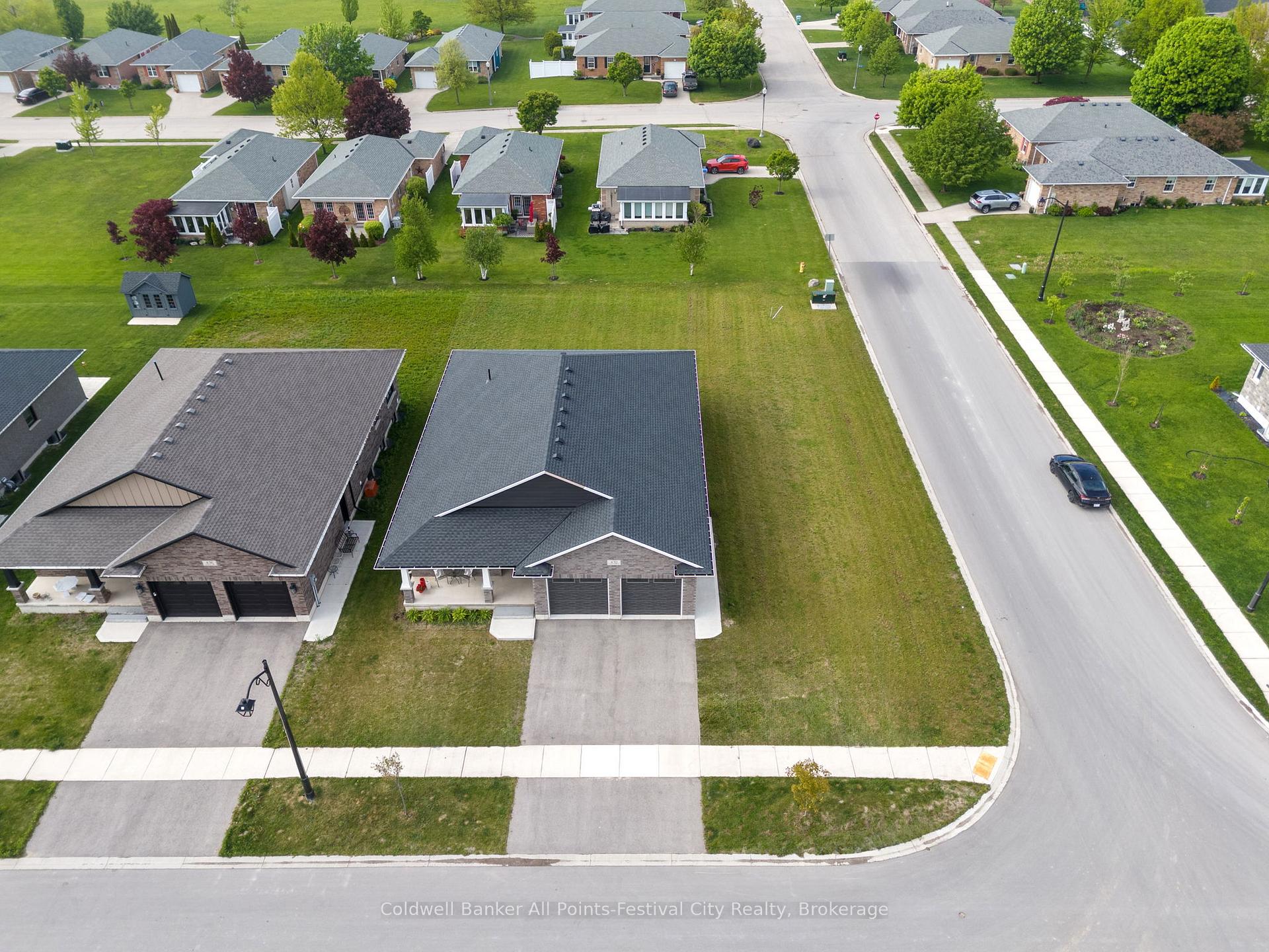 Photo 46 of 432 Coast Drive S, Goderich, Goderich (Town) — HOMEH