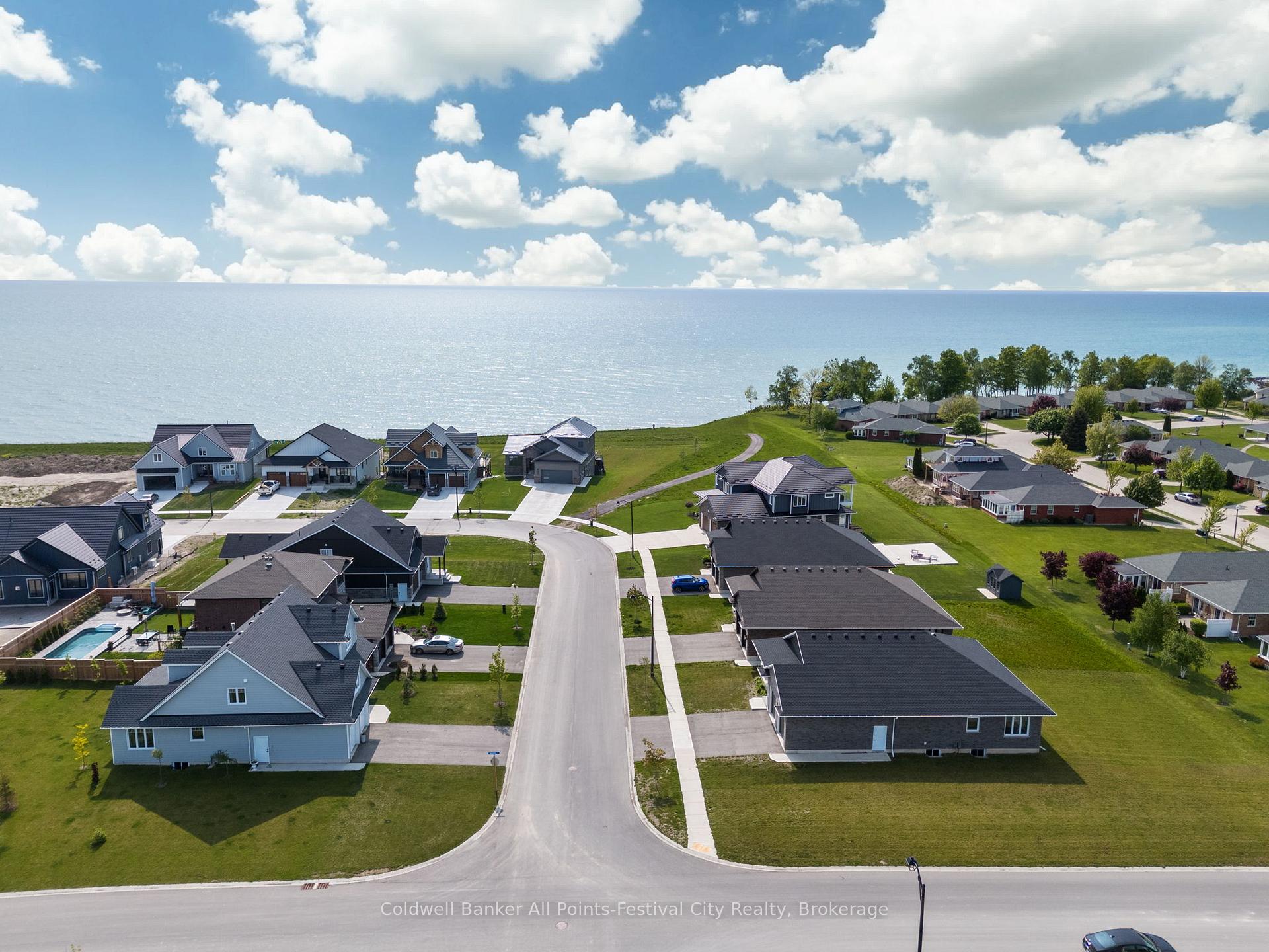 Photo 48 of 432 Coast Drive S, Goderich, Goderich (Town) — HOMEH