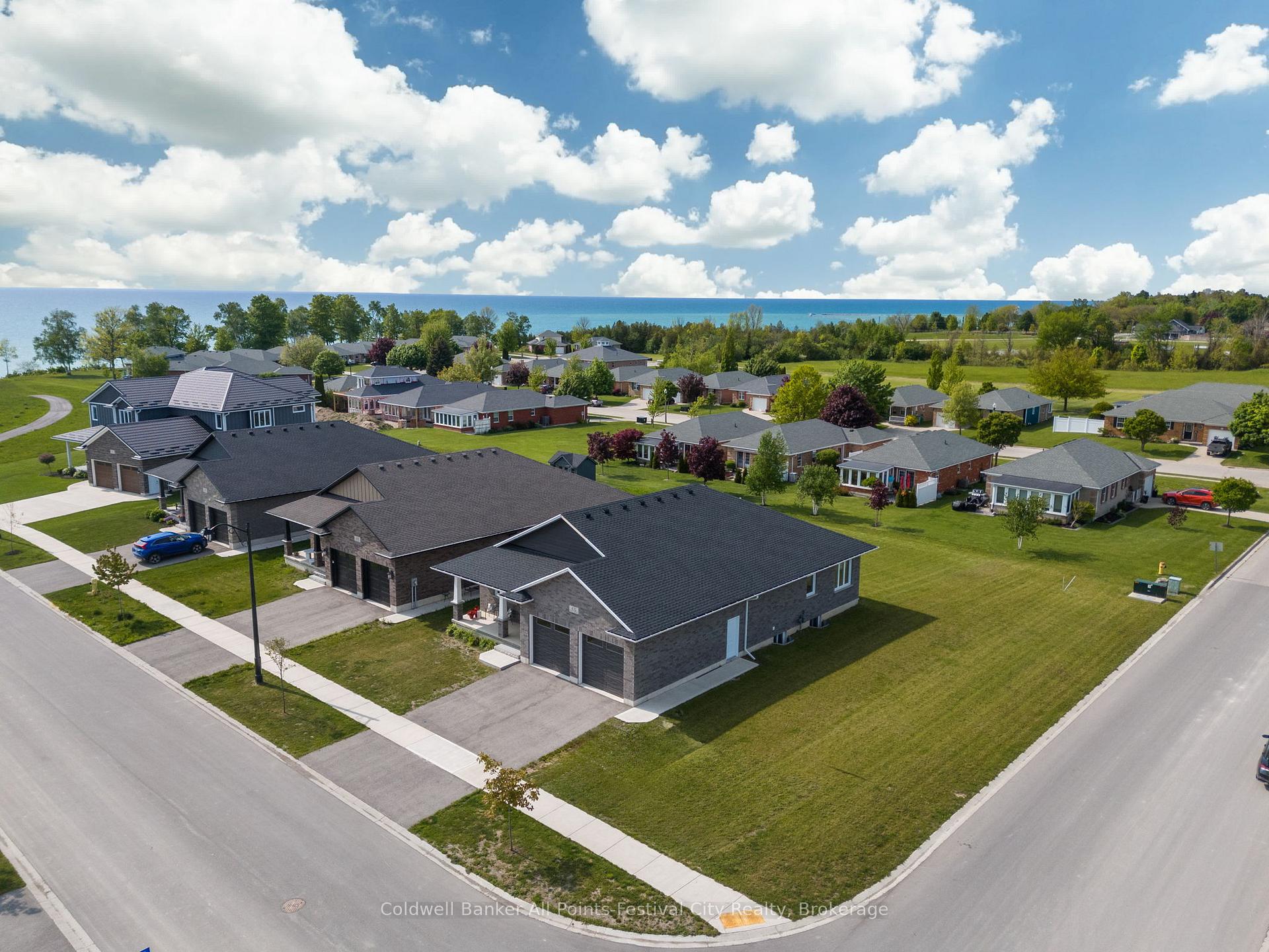 Photo 49 of 432 Coast Drive S, Goderich, Goderich (Town) — HOMEH