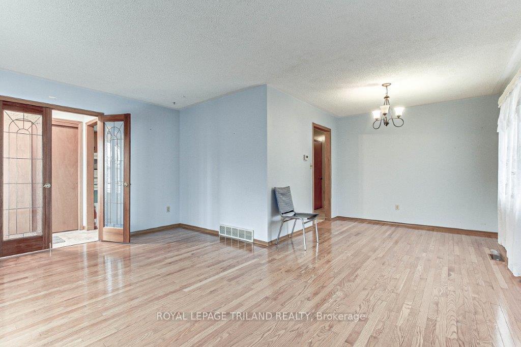 Photo 6 of 7 Ripley Lane, St. Thomas — HOMEH