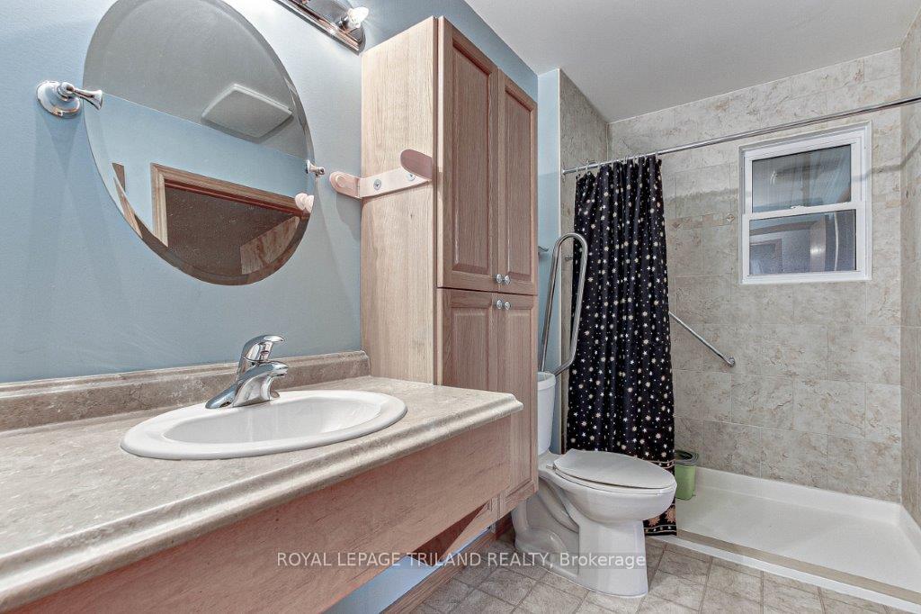 Photo 12 of 7 Ripley Lane, St. Thomas — HOMEH