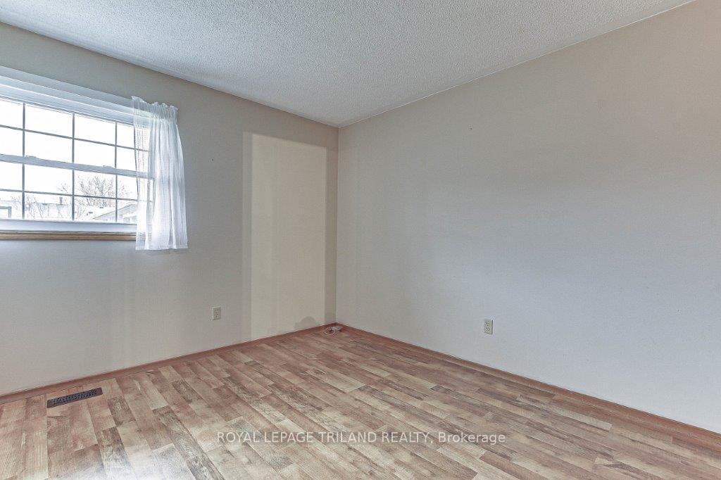 Photo 15 of 7 Ripley Lane, St. Thomas — HOMEH