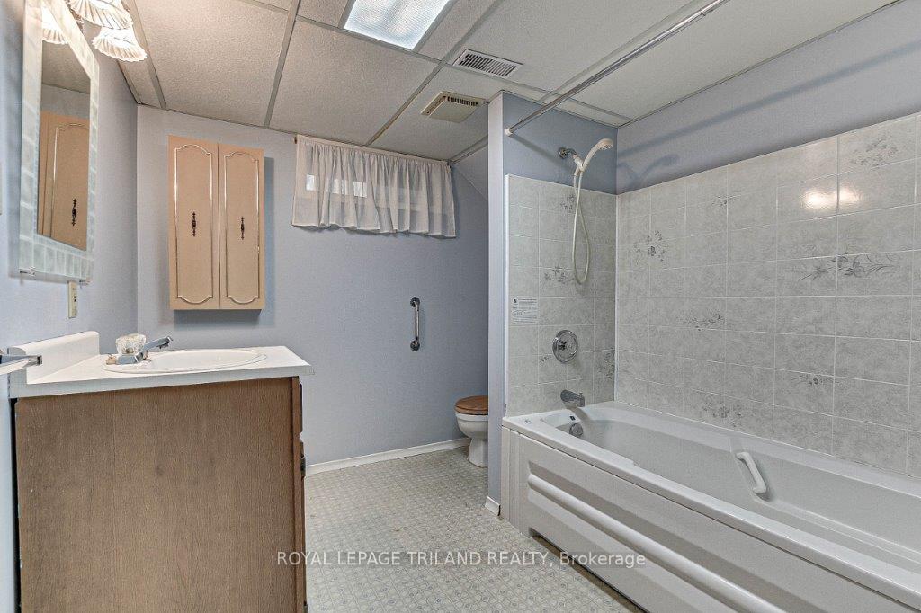 Photo 17 of 7 Ripley Lane, St. Thomas — HOMEH