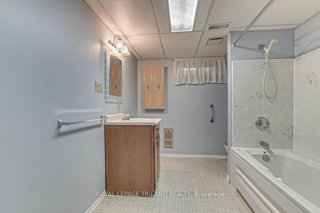 Photo 18 of 7 Ripley Lane, St. Thomas — HOMEH