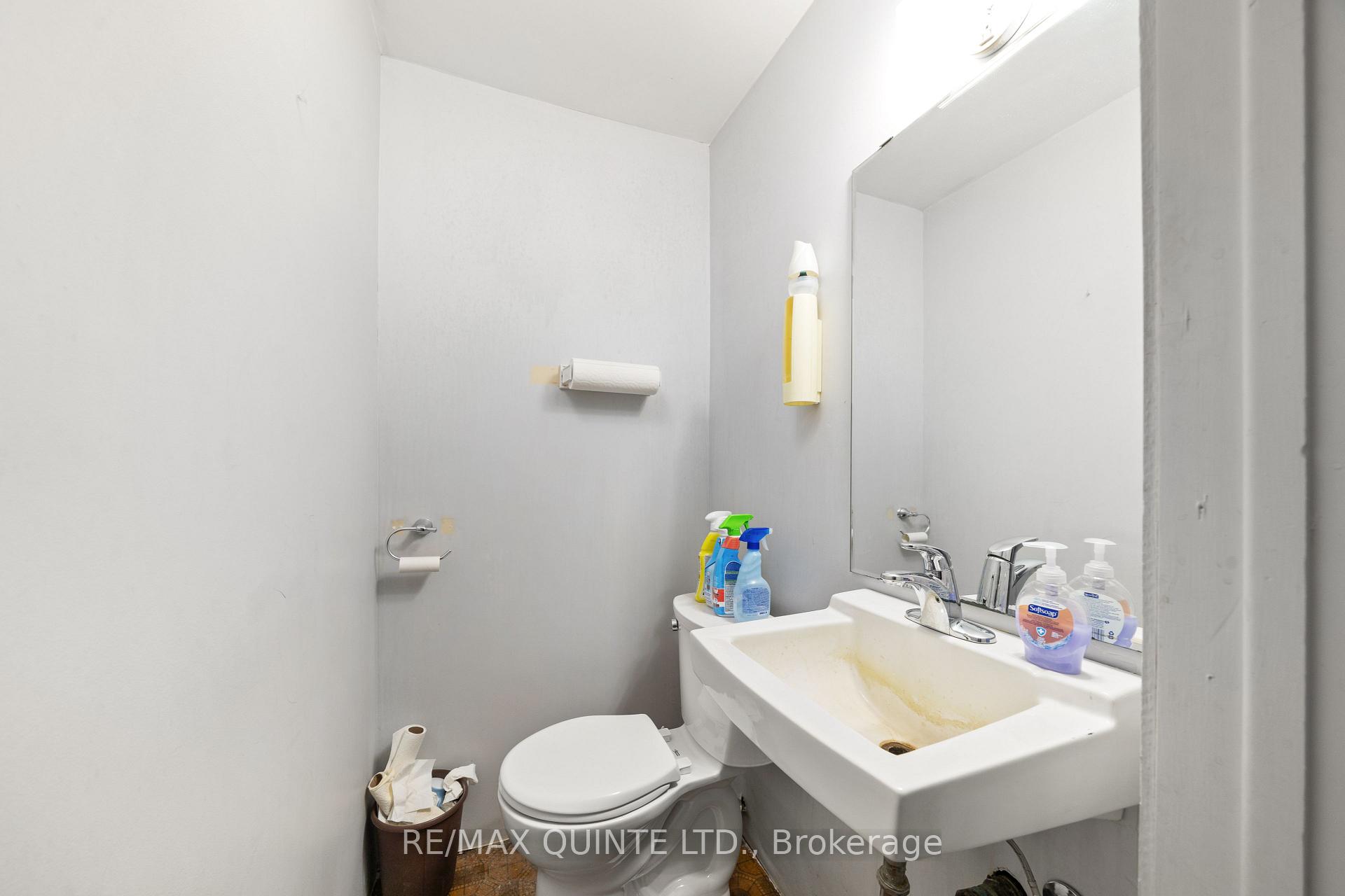 Photo 12 of 221 Coleman Street, Belleville, Belleville Ward — HOMEH