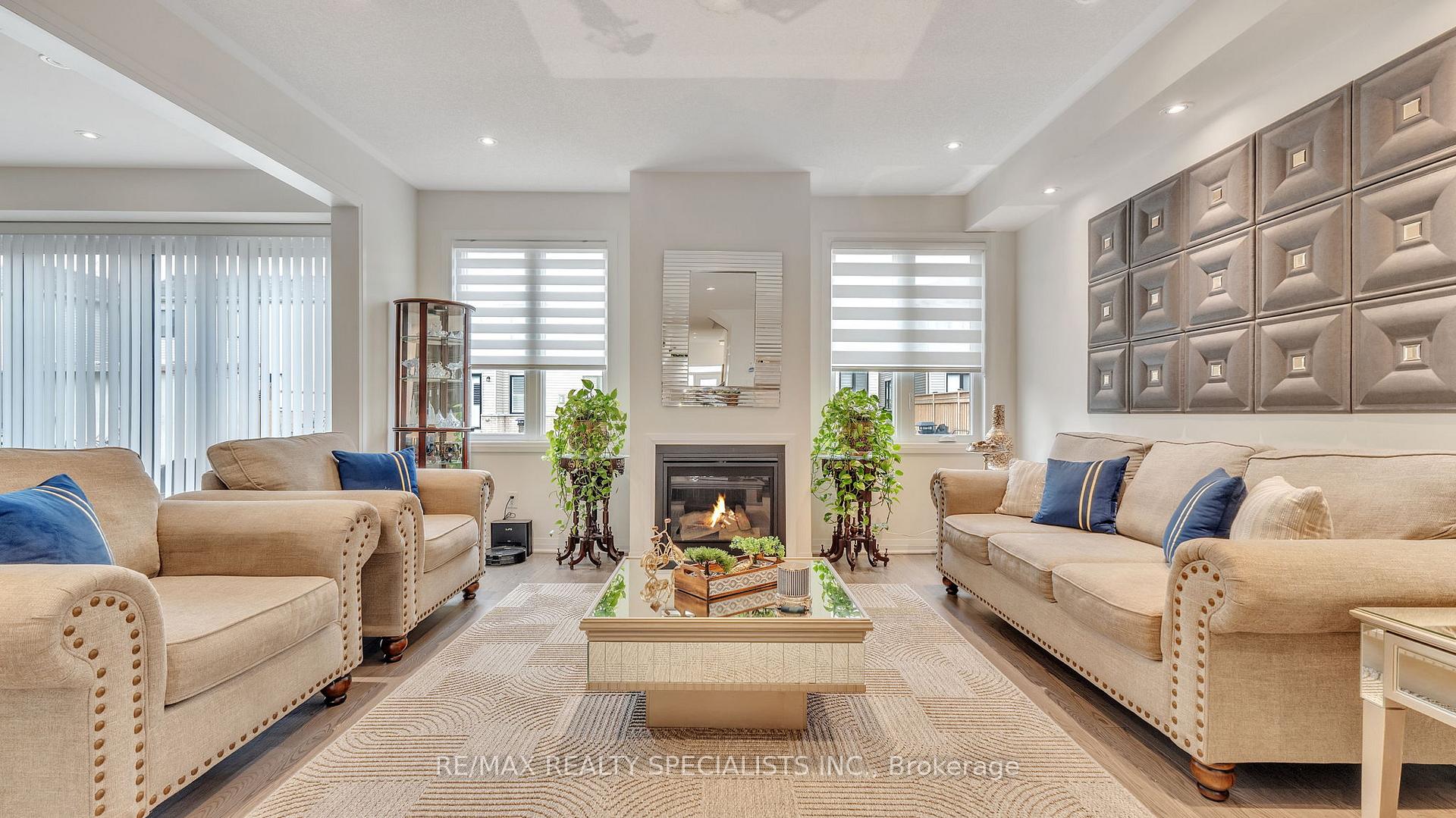 Photo 18 of 39 Larkin Lane, Clarington, Bowmanville — HOMEH