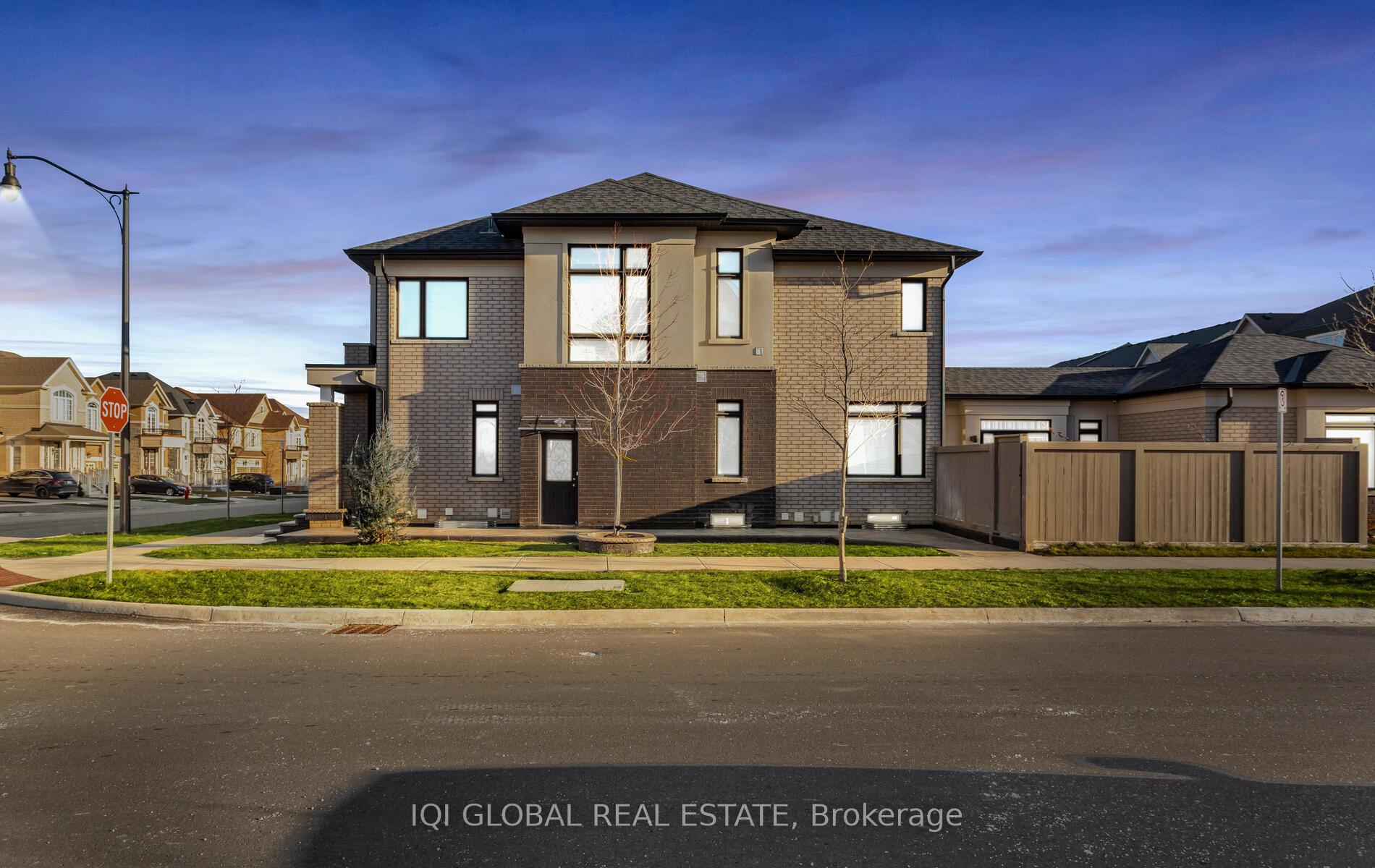 Front of 25 Nightjar Drive