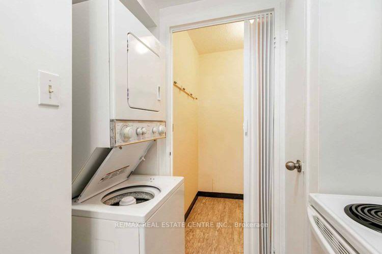 Photo 9 of Unit 301, 55 William Street E, Oshawa, O'Neill — HOMEH