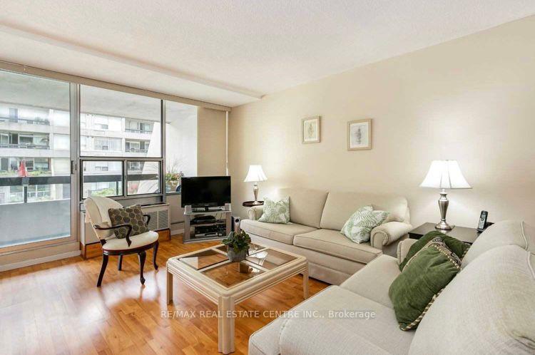 Photo 10 of Unit 301, 55 William Street E, Oshawa, O'Neill — HOMEH