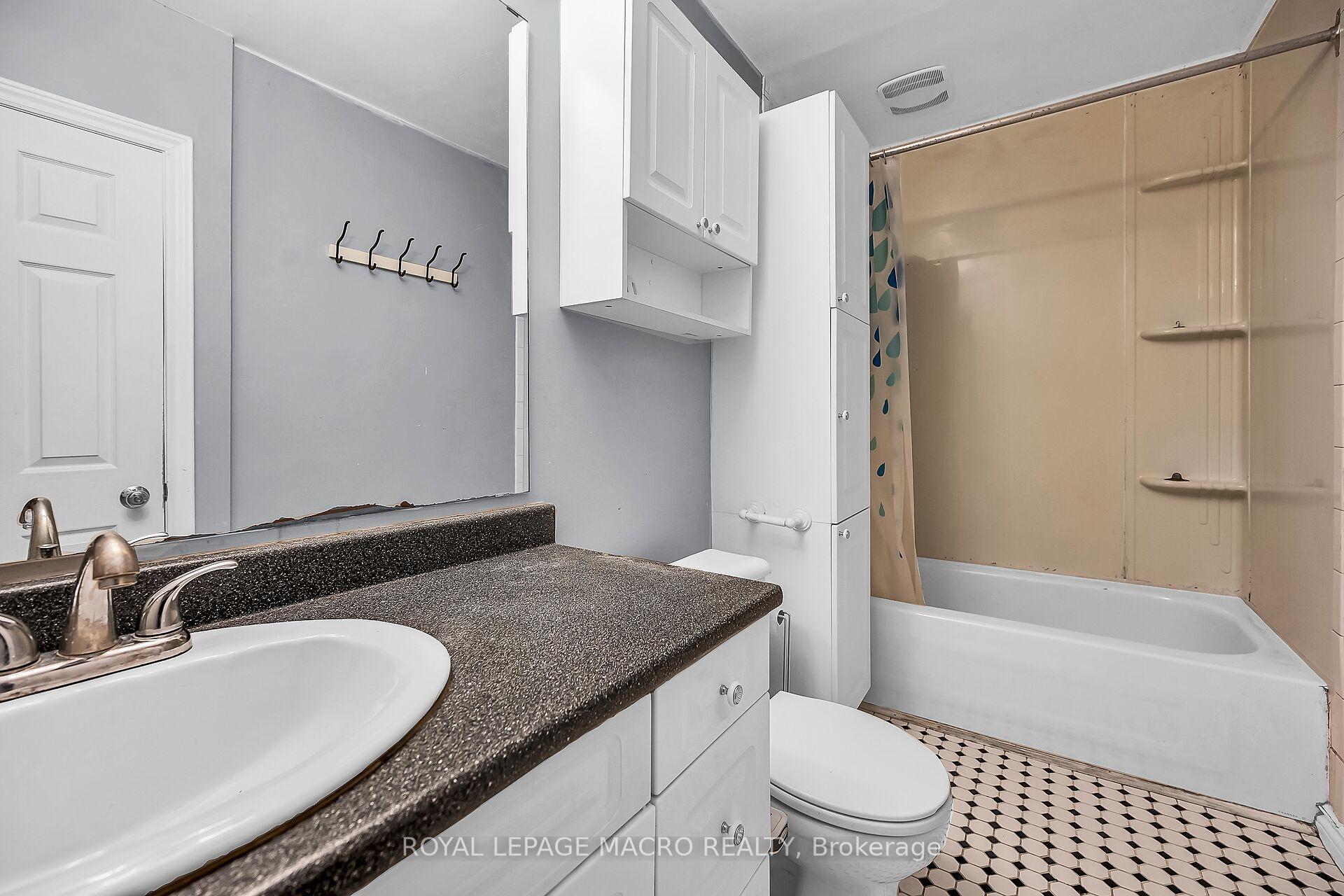 Photo 13 of 294 East 18th Street, Hamilton, Inch Park — HOMEH