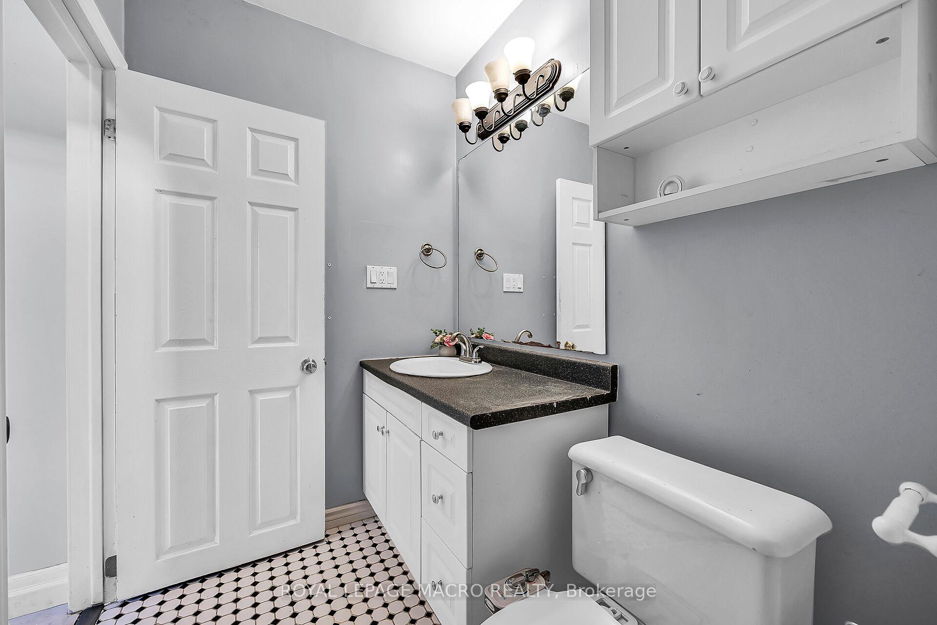 Photo 14 of 294 East 18th Street, Hamilton, Inch Park — HOMEH