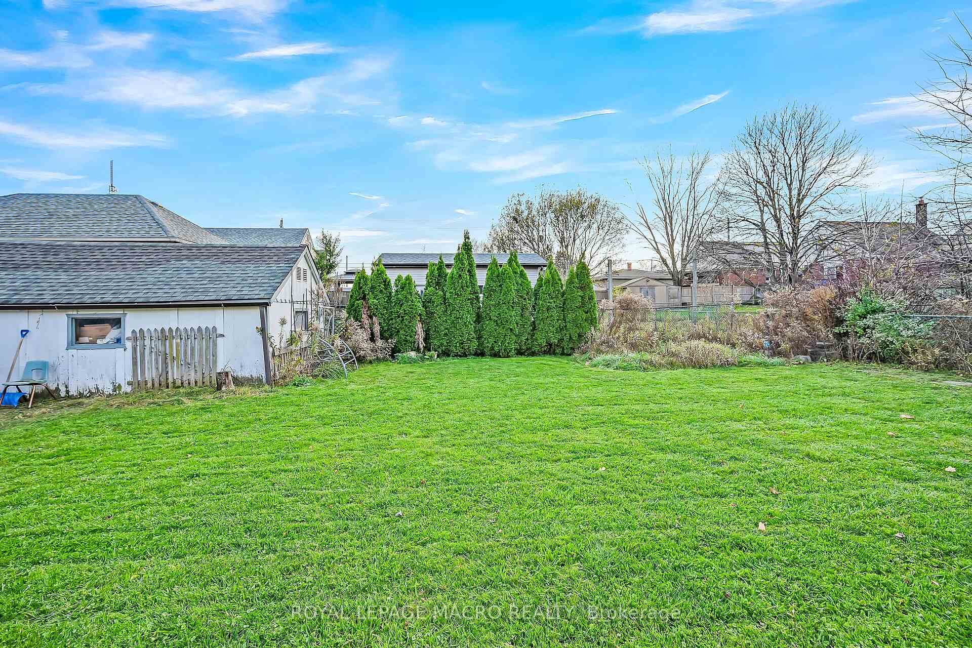 Photo 33 of 294 East 18th Street, Hamilton, Inch Park — HOMEH