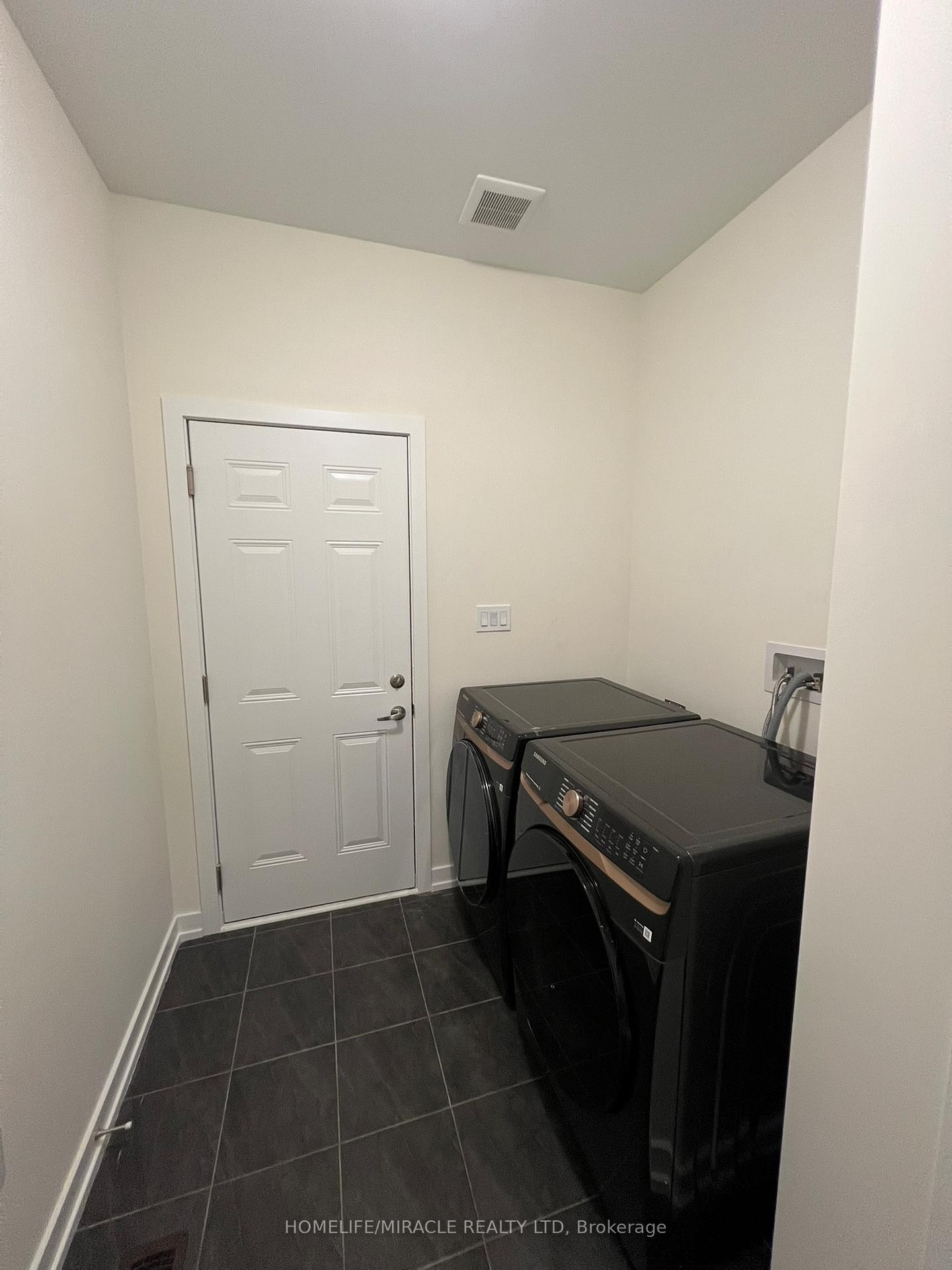 Photo 10 of 23 Stanley Leitch Drive, Erin, Rural Erin — HOMEH