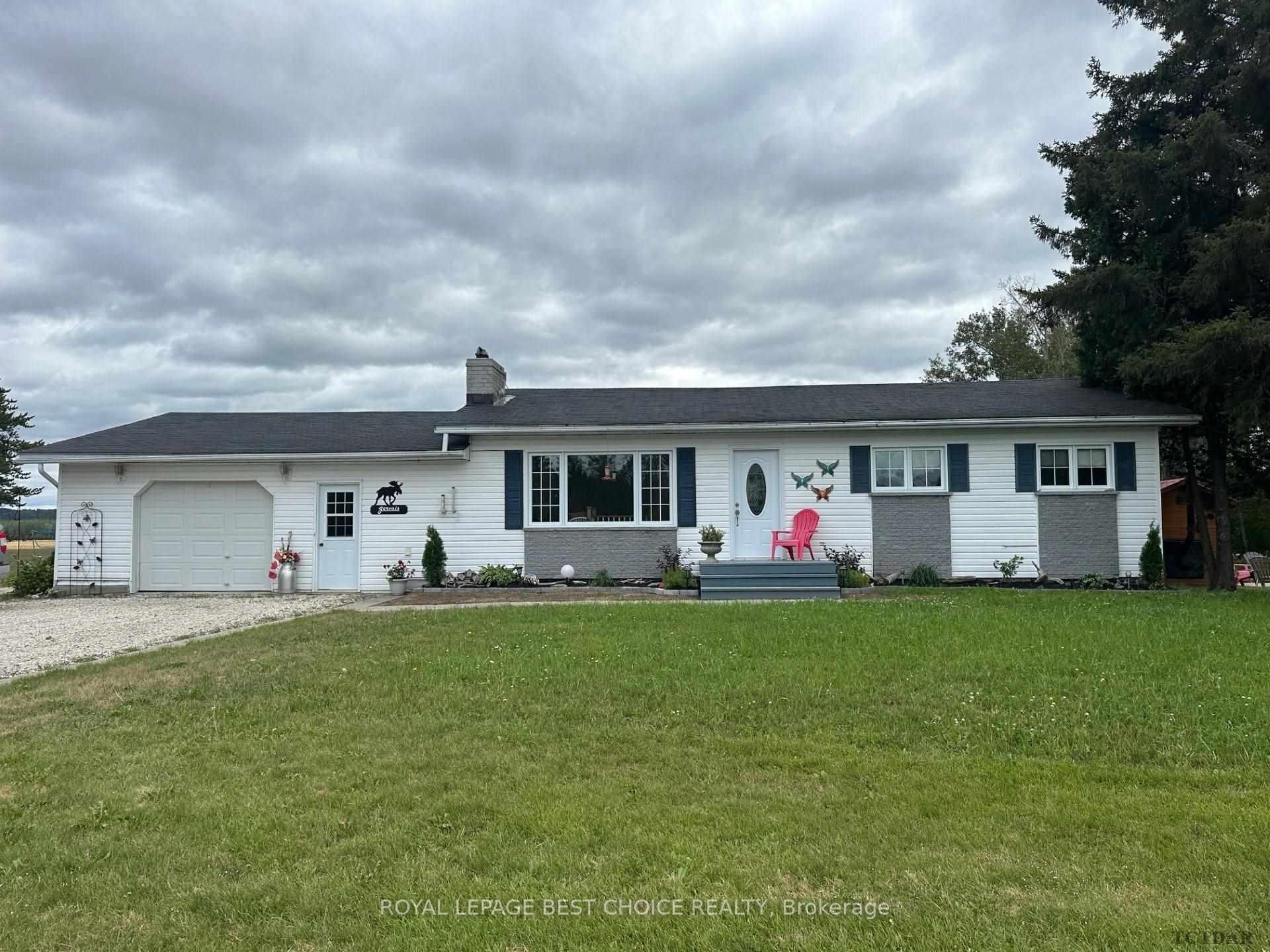 Front of 888144 Hwy 65 W