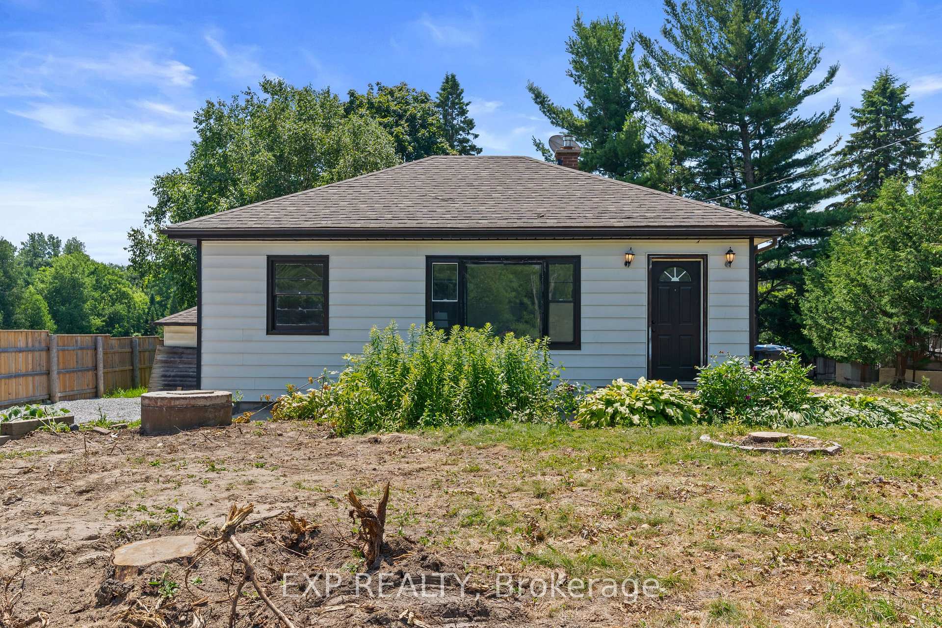 Photo 2 of 16218 Airport Road, Caledon, Caledon East — HOMEH