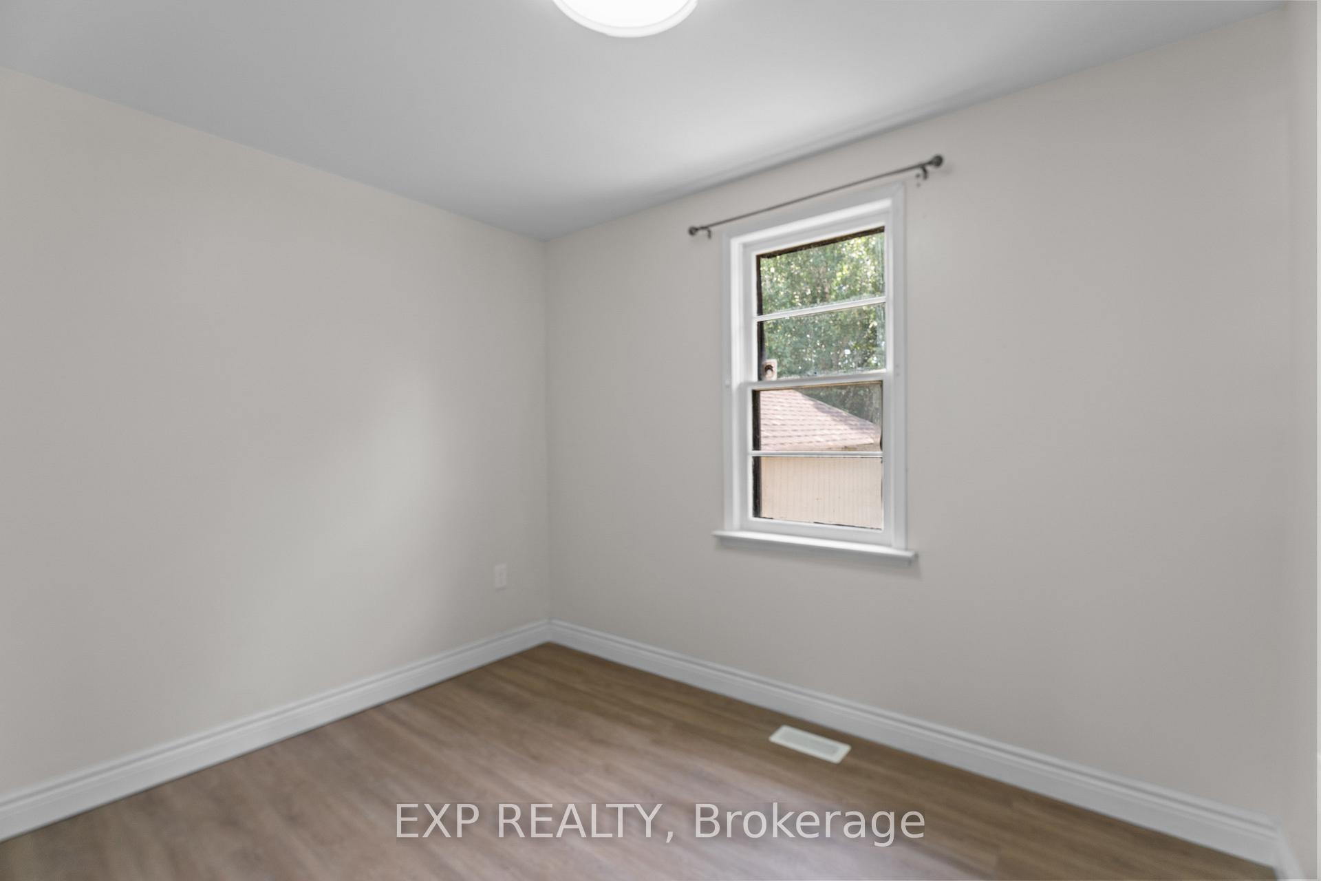 Photo 15 of 16218 Airport Road, Caledon, Caledon East — HOMEH