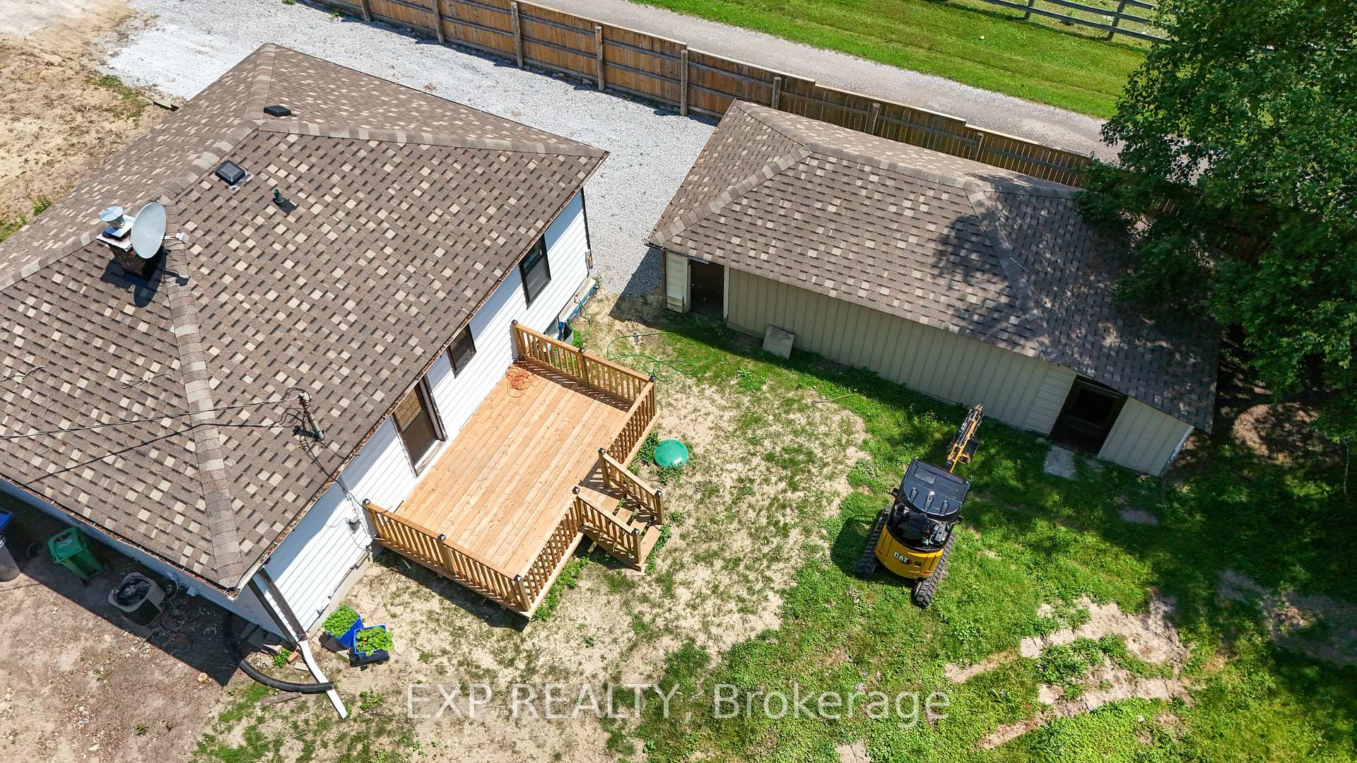 Photo 24 of 16218 Airport Road, Caledon, Caledon East — HOMEH