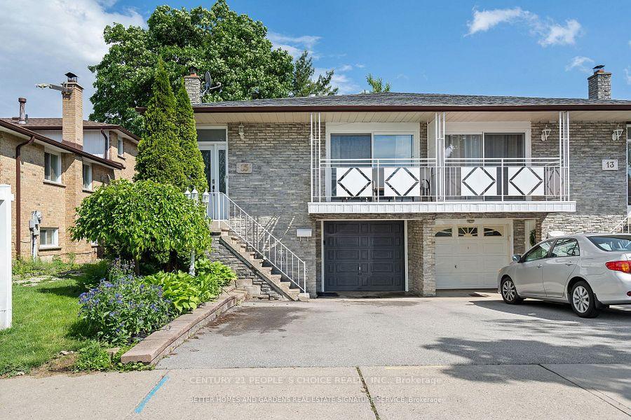 Front of Unit Upper, 15 Nancy McCredie Drive