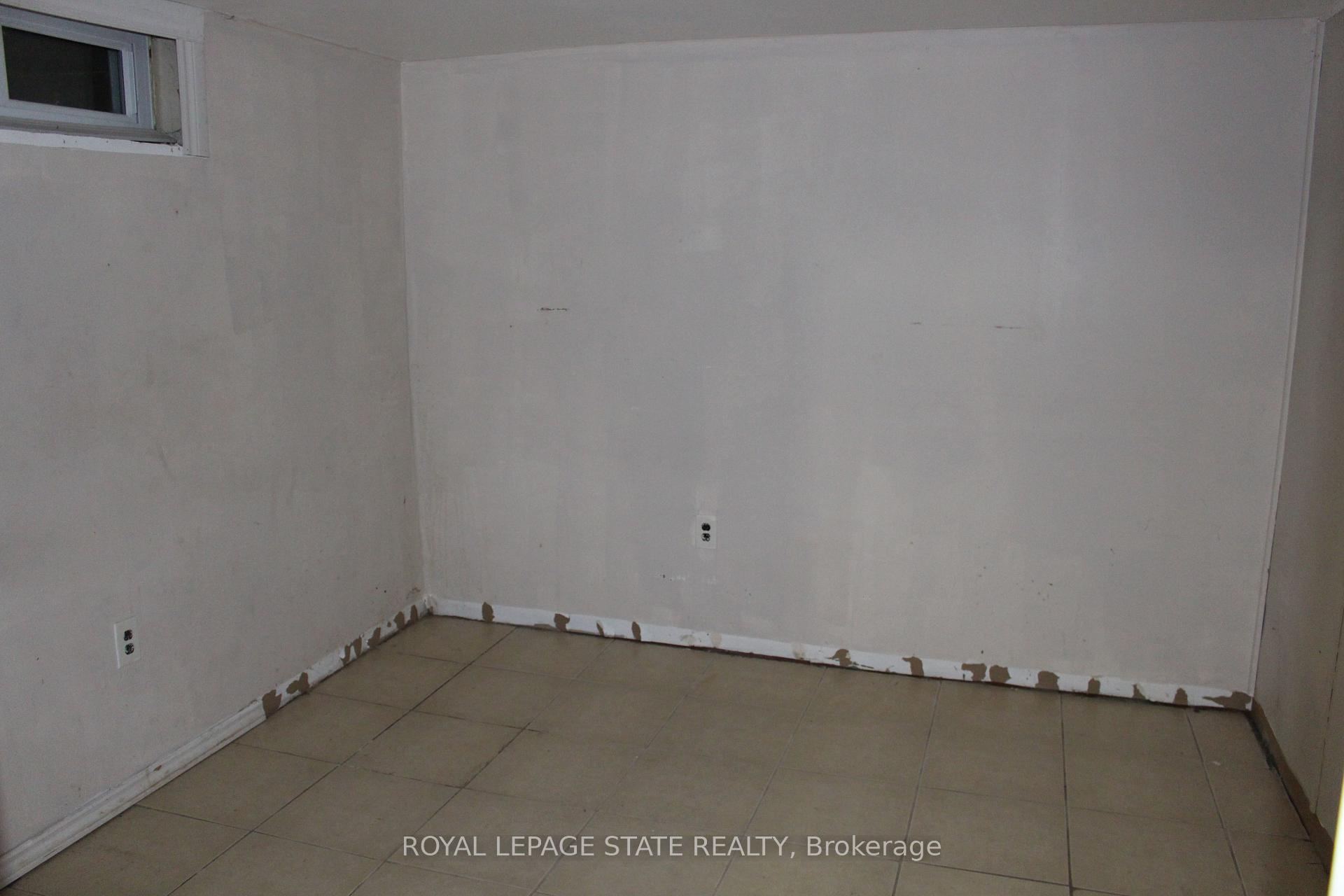 Photo 17 of 23 Horning Drive, Hamilton, Fessenden — HOMEH