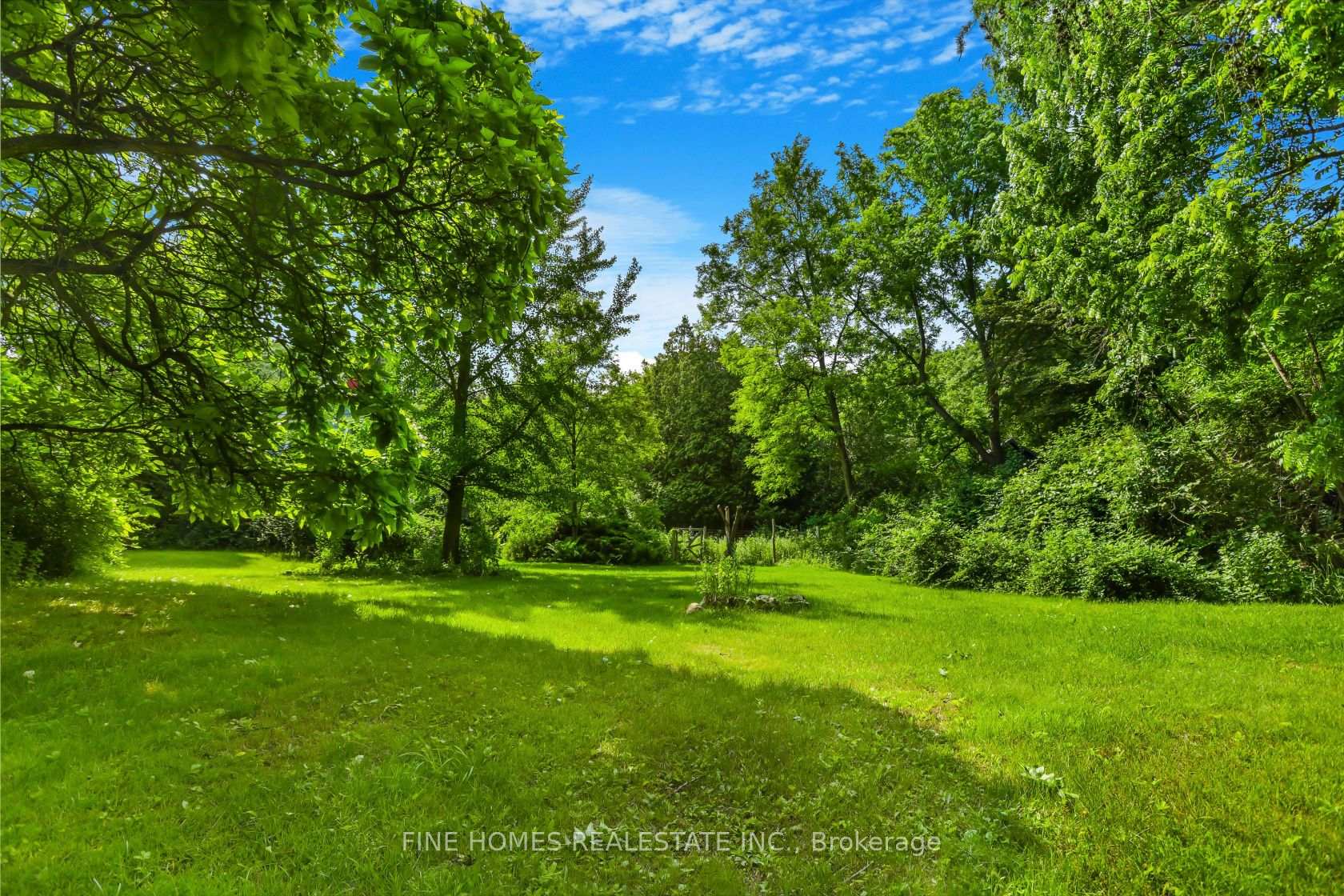 Photo 5 of 671 Lions Club Road, Hamilton, Rural Ancaster — HOMEH
