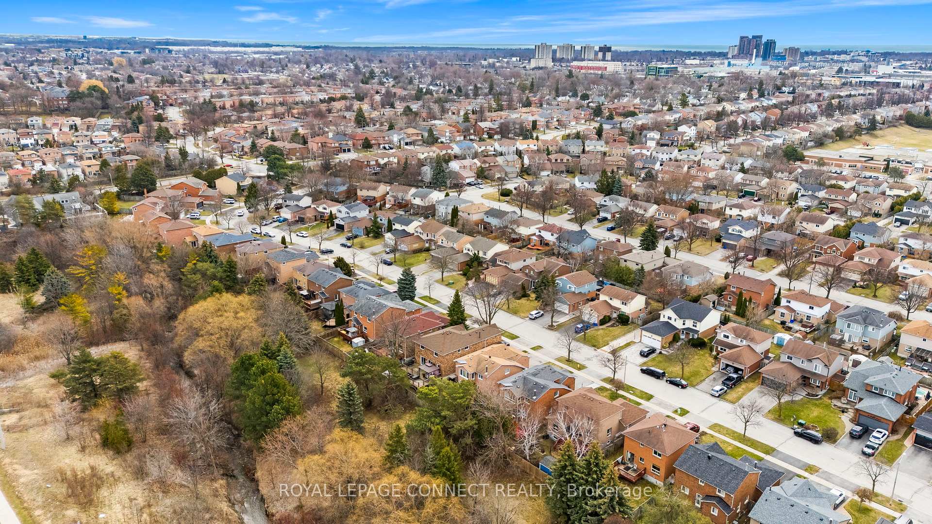 Photo 33 of 15 Patterson Crescent, Ajax, Central — HOMEH