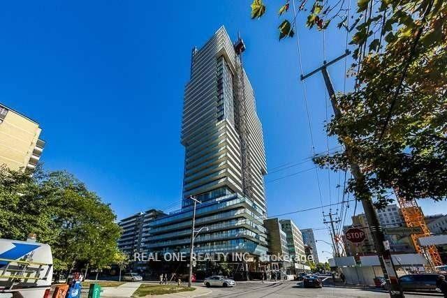 Front of Unit 1906, 185 Roehampton Avenue