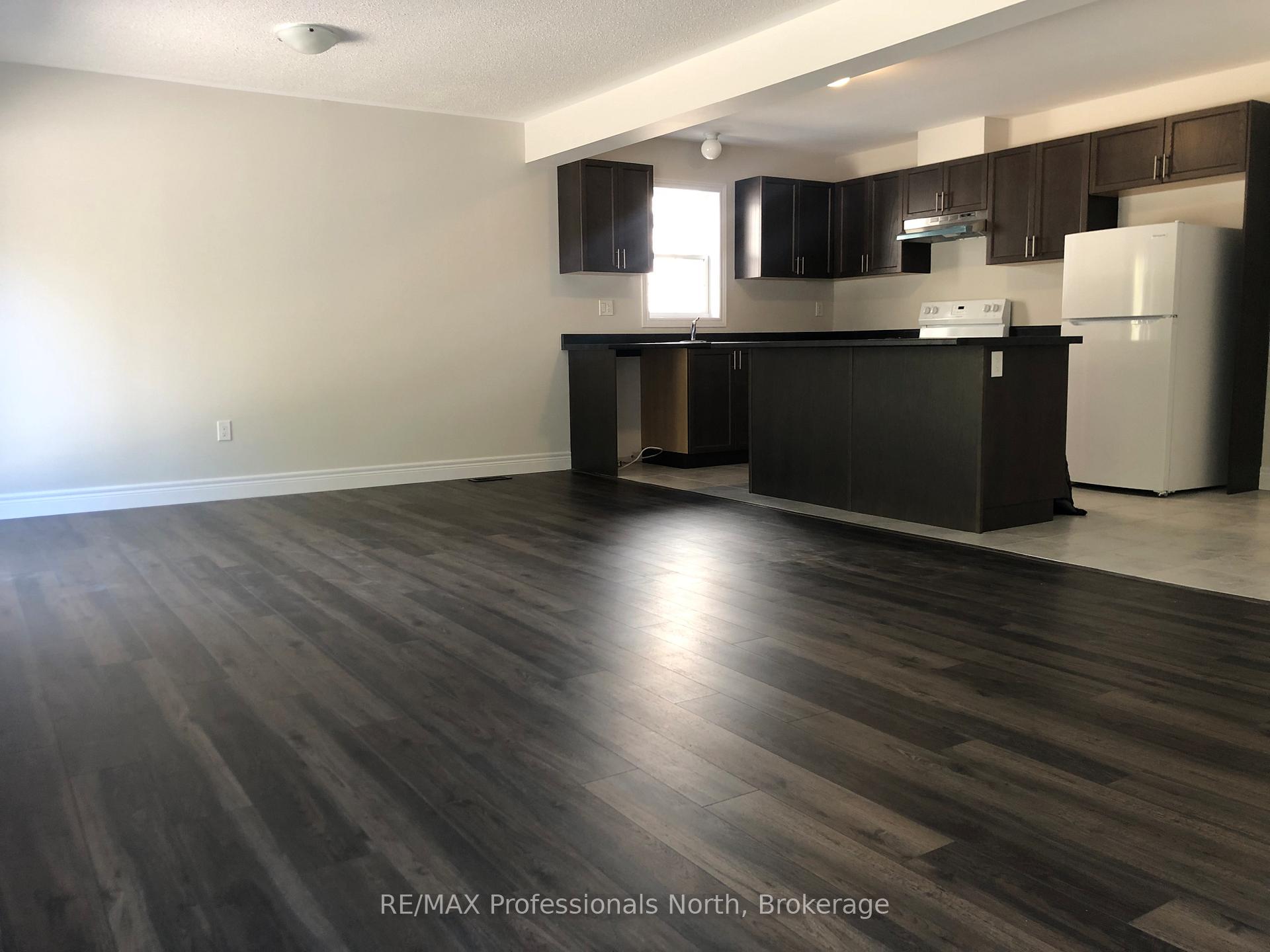 Photo 4 of 225 Wild Rose Drive, Gravenhurst, Muskoka (S) — HOMEH