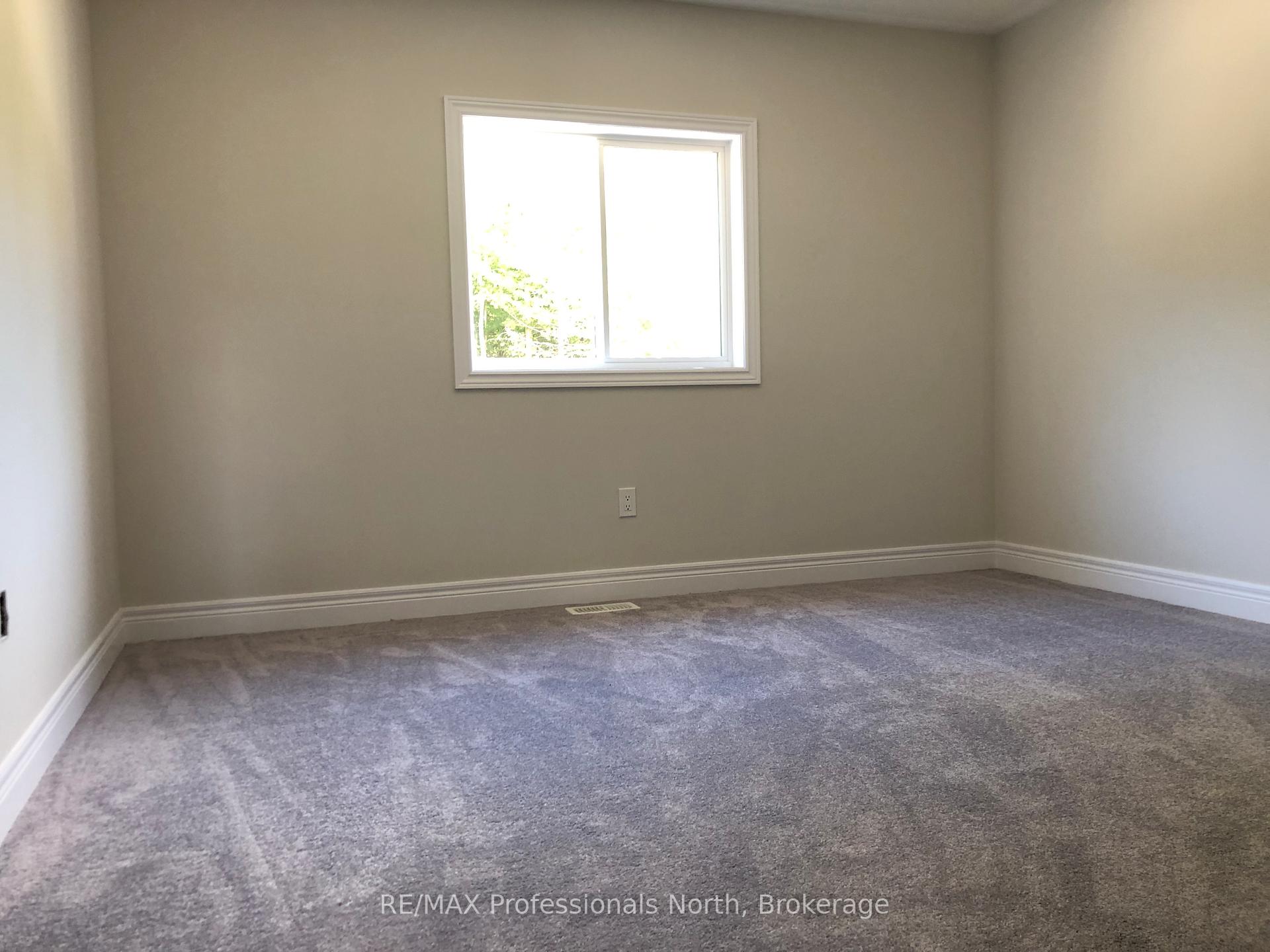 Photo 12 of 225 Wild Rose Drive, Gravenhurst, Muskoka (S) — HOMEH