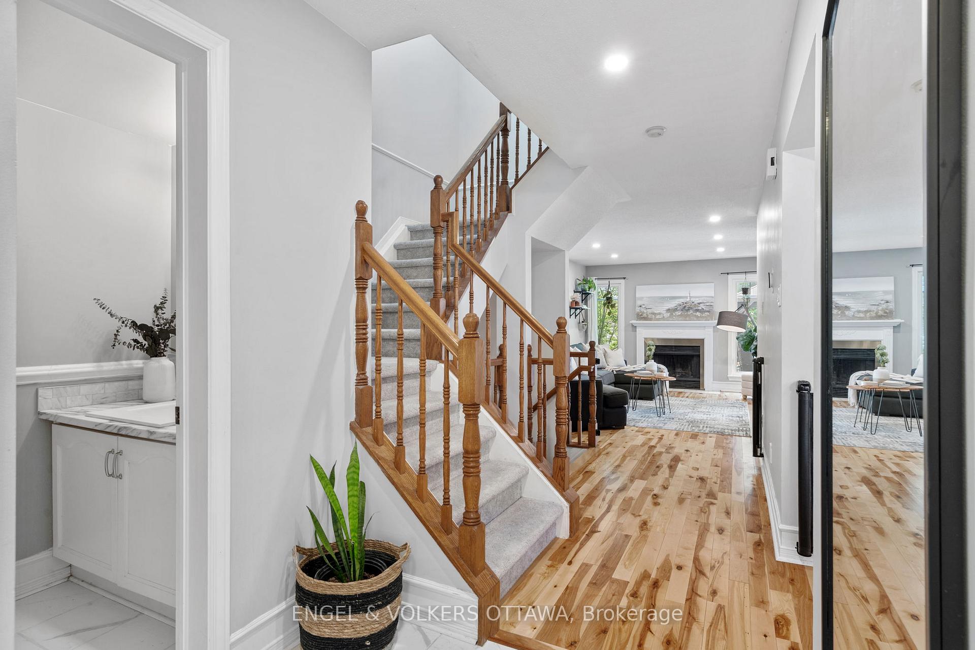 Photo 8 of 92 Markland Crescent, Ottawa, Barrhaven East — HOMEH