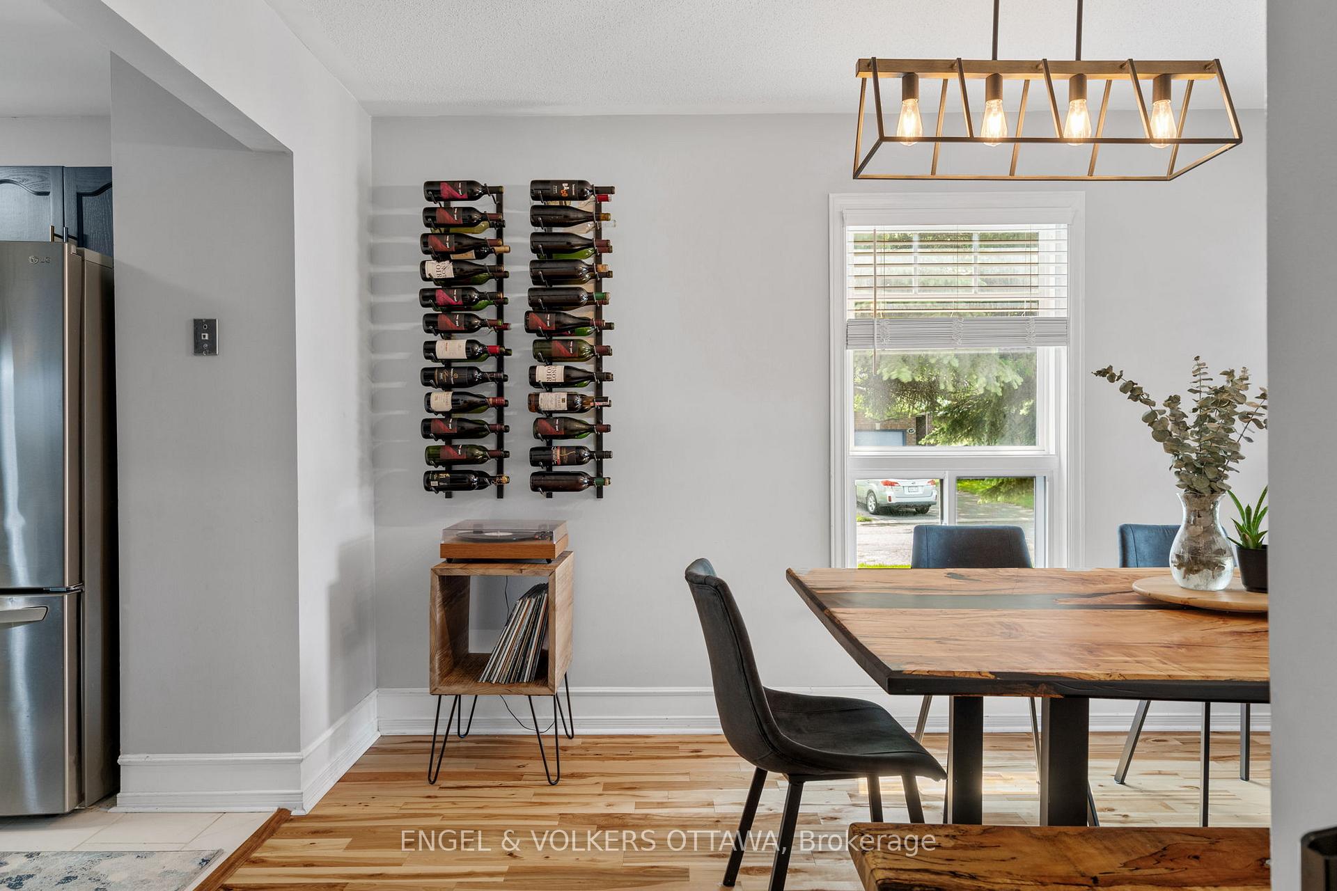 Photo 10 of 92 Markland Crescent, Ottawa, Barrhaven East — HOMEH