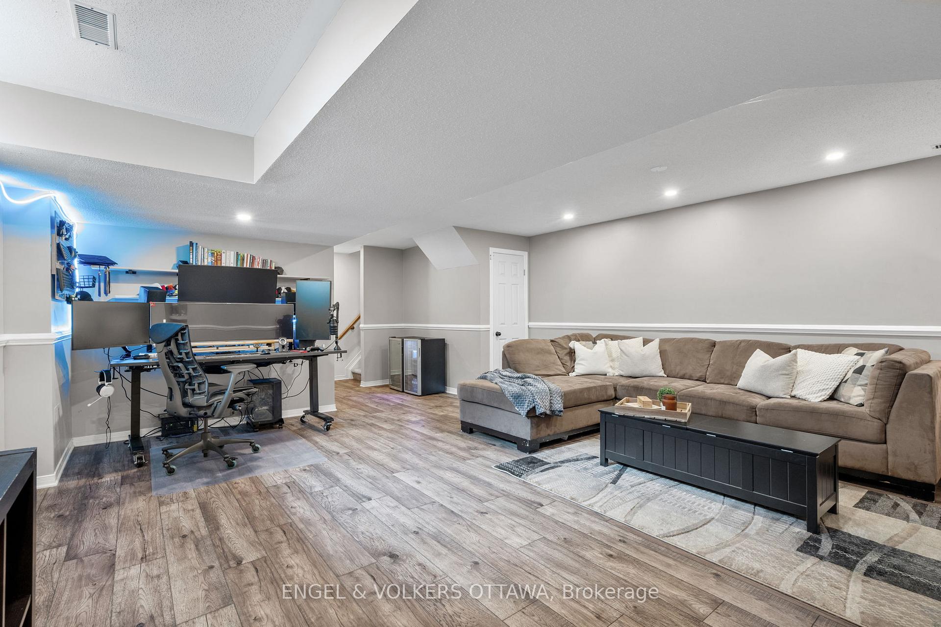 Photo 34 of 92 Markland Crescent, Ottawa, Barrhaven East — HOMEH
