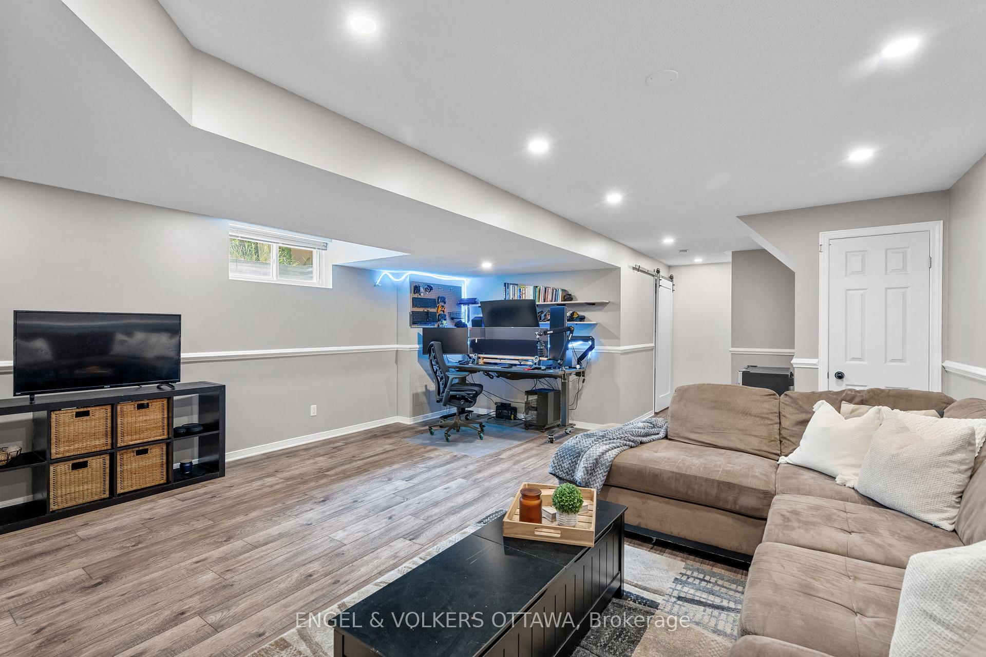 Photo 37 of 92 Markland Crescent, Ottawa, Barrhaven East — HOMEH