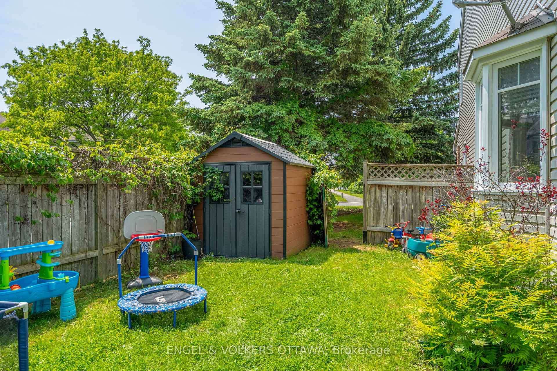 Photo 38 of 92 Markland Crescent, Ottawa, Barrhaven East — HOMEH