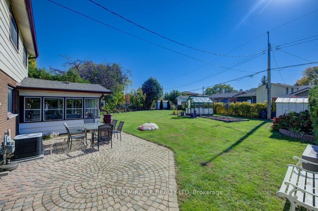 Photo 8 of 117 Loyalist Drive, Hamilton, Corman — HOMEH