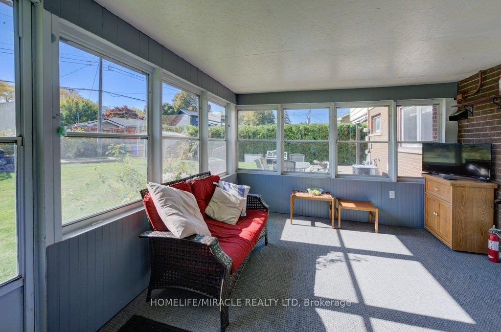 Photo 12 of 117 Loyalist Drive, Hamilton, Corman — HOMEH