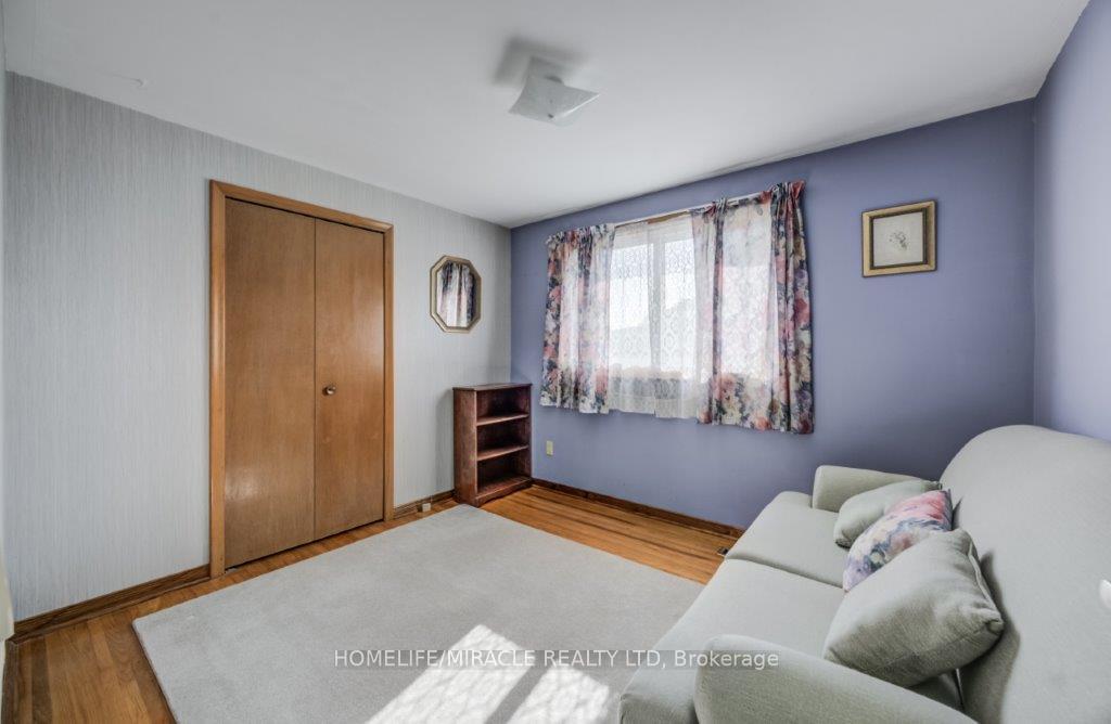 Photo 21 of 117 Loyalist Drive, Hamilton, Corman — HOMEH
