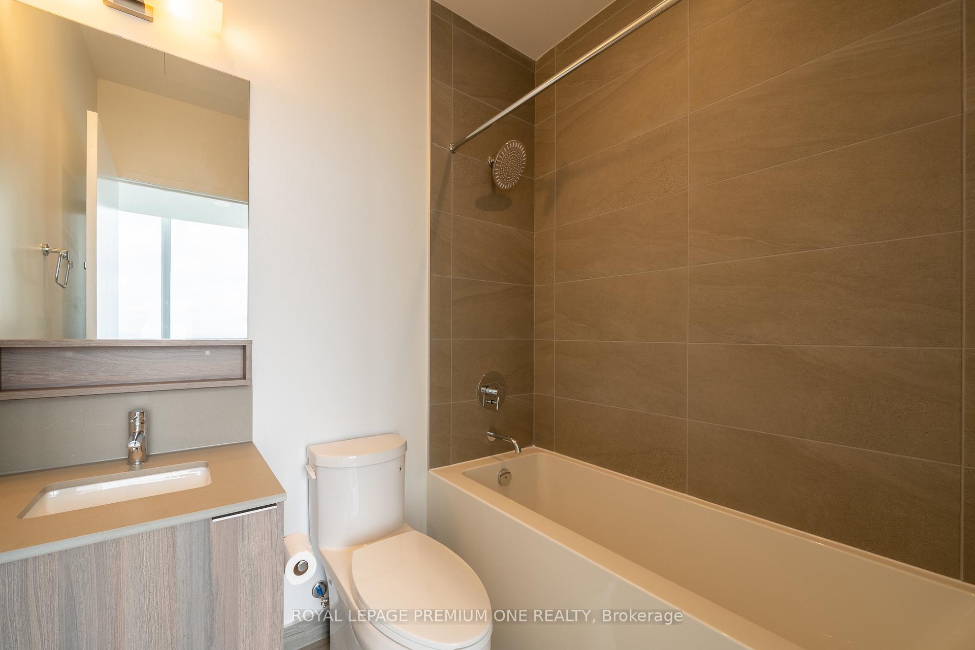 Photo 28 of Unit Ph02, 950 Portage Parkway, Vaughan, Vaughan Corporate Centre — HOMEH