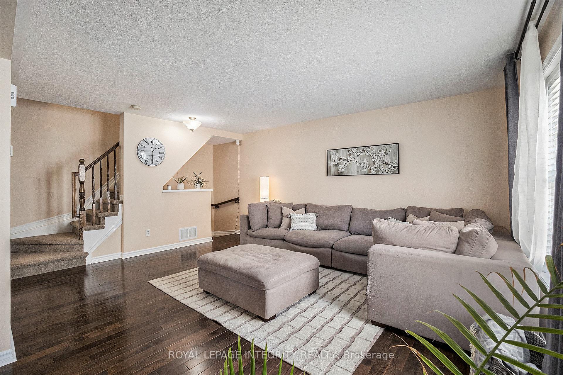 Photo 5 of 2535 Waterlilly Way, Ottawa, Barrhaven - Heritage Park — HOMEH