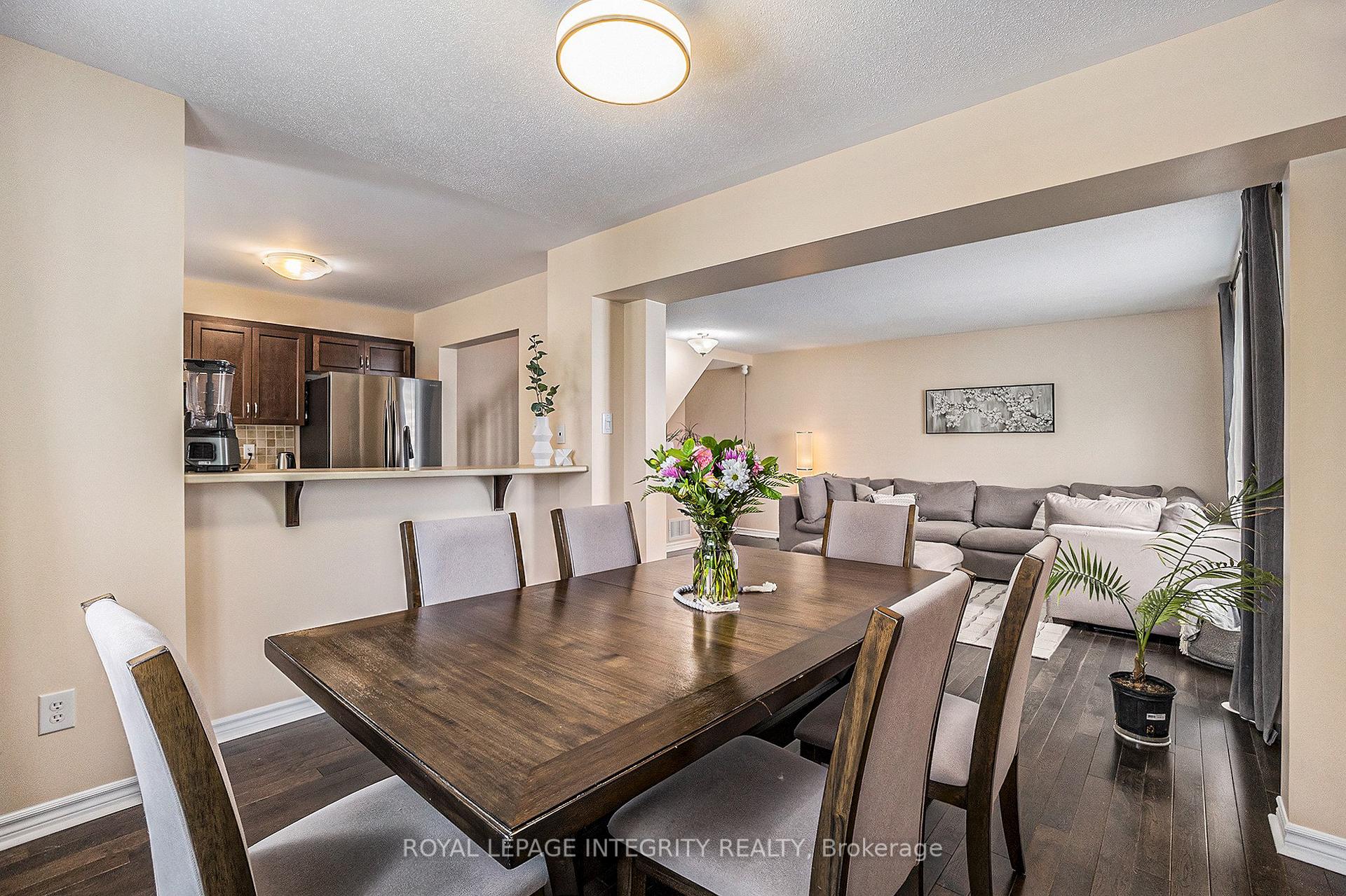 Photo 7 of 2535 Waterlilly Way, Ottawa, Barrhaven - Heritage Park — HOMEH