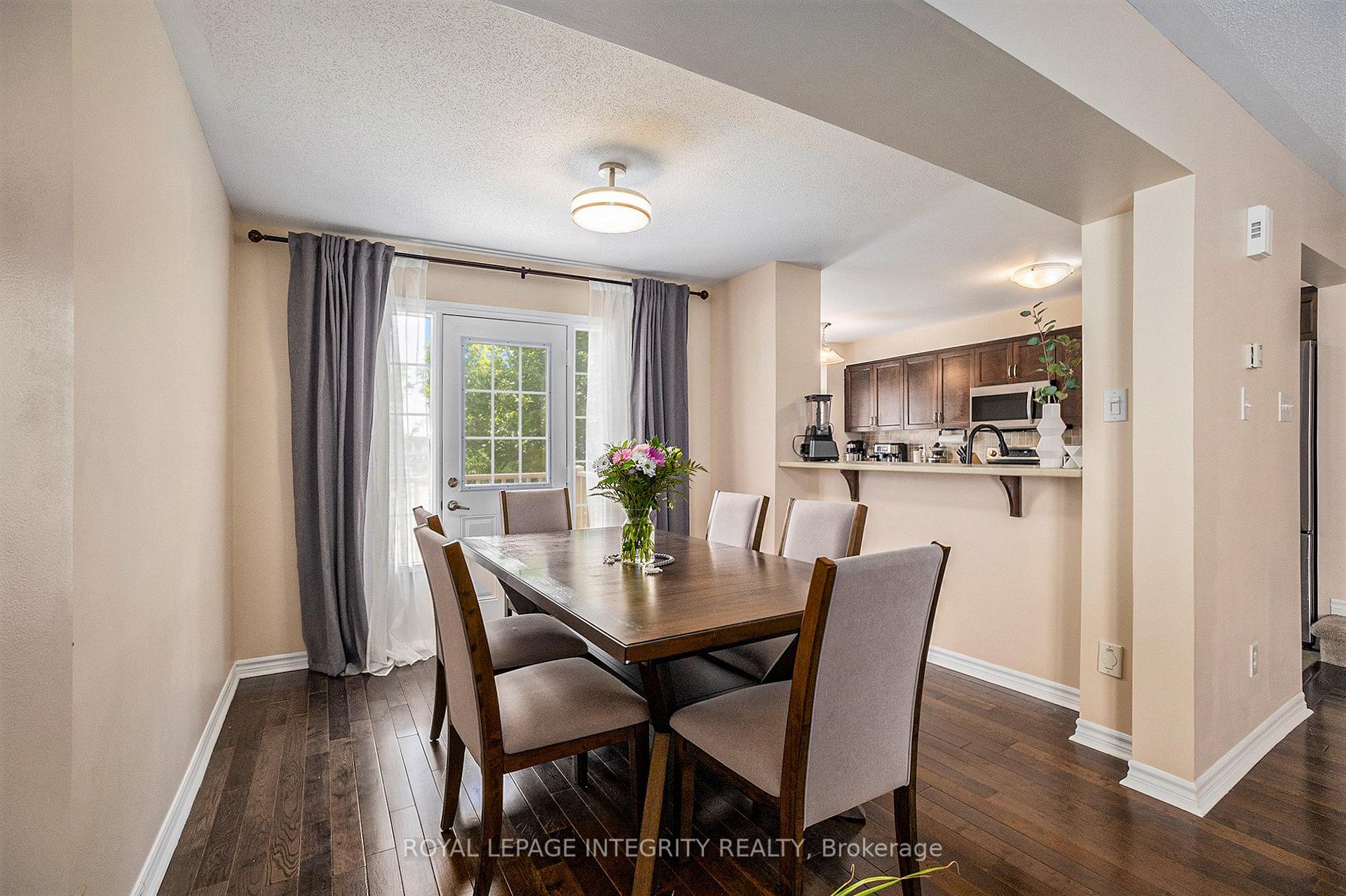 Photo 6 of 2535 Waterlilly Way, Ottawa, Barrhaven - Heritage Park — HOMEH