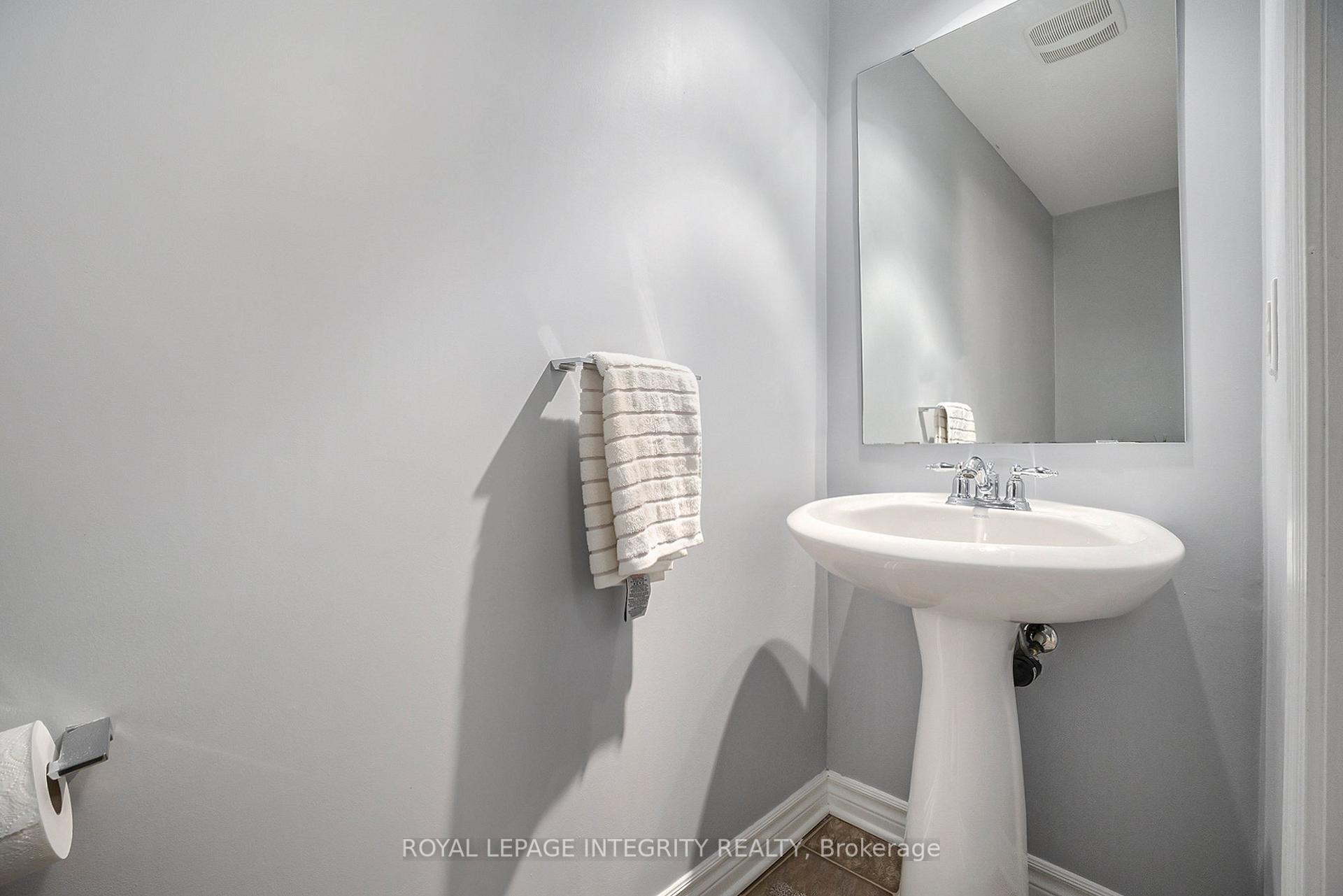 Photo 11 of 2535 Waterlilly Way, Ottawa, Barrhaven - Heritage Park — HOMEH