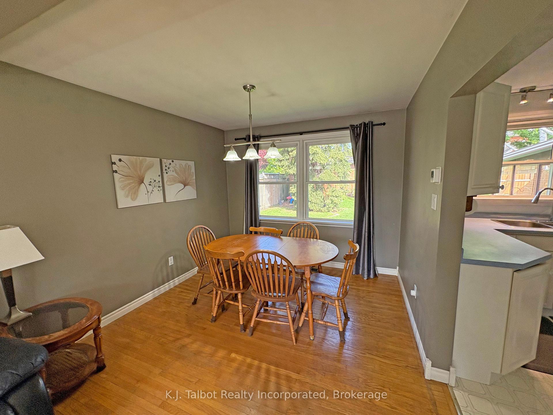 Photo 7 of 35 Napier Street, Goderich, Goderich (Town) — HOMEH