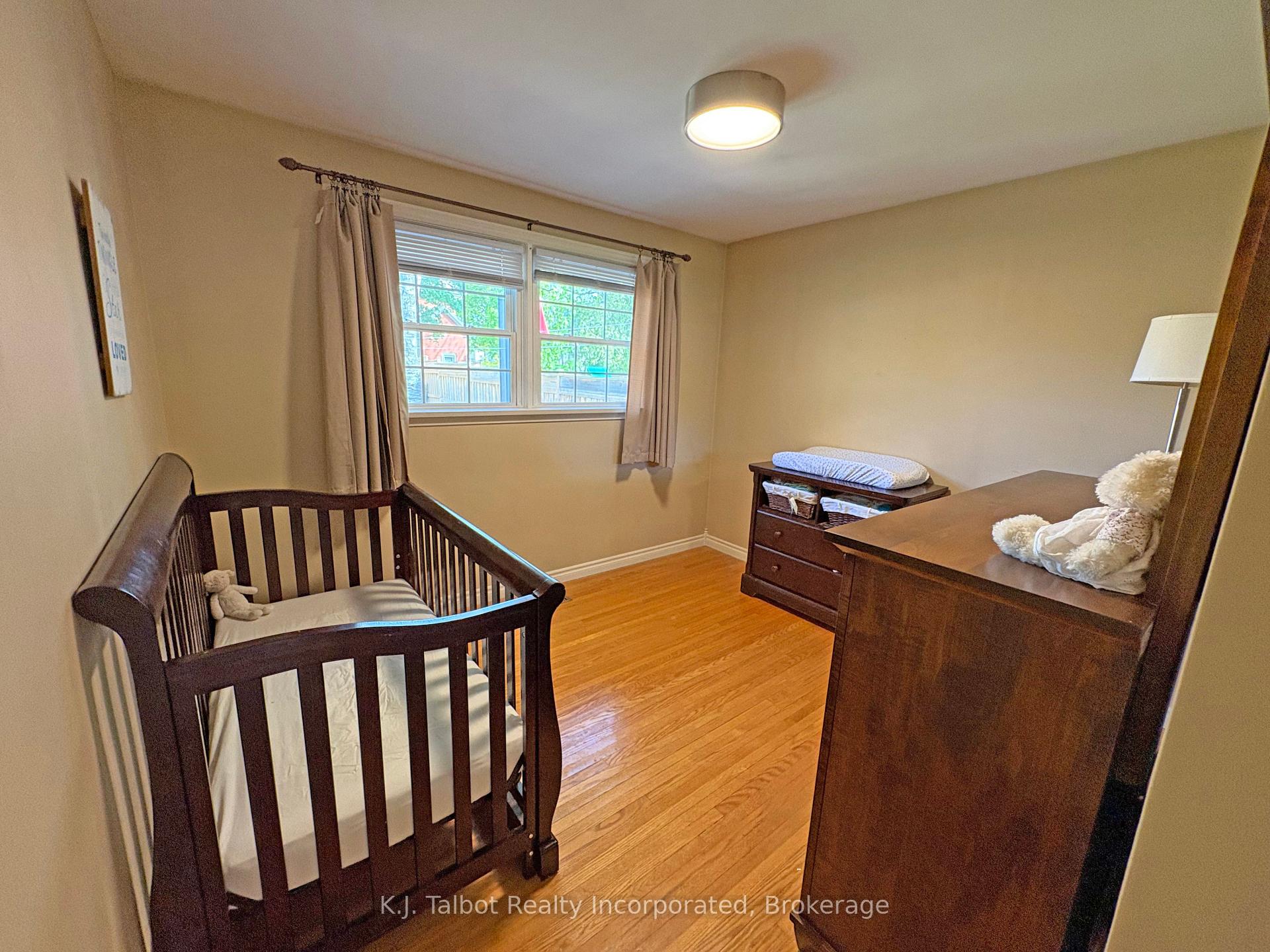 Photo 15 of 35 Napier Street, Goderich, Goderich (Town) — HOMEH