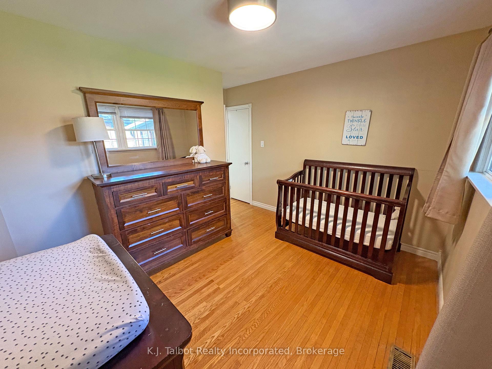 Photo 16 of 35 Napier Street, Goderich, Goderich (Town) — HOMEH
