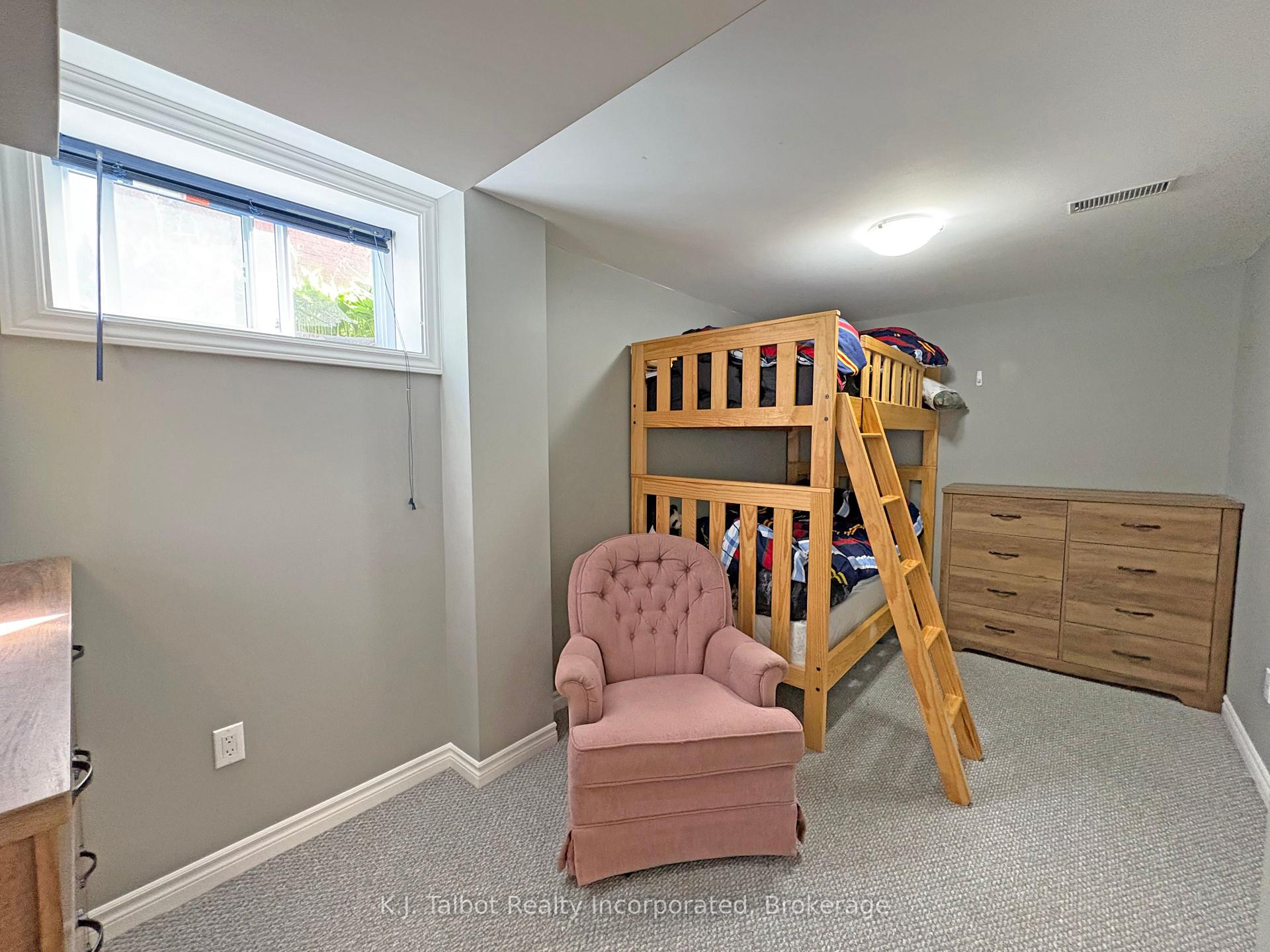 Photo 19 of 35 Napier Street, Goderich, Goderich (Town) — HOMEH